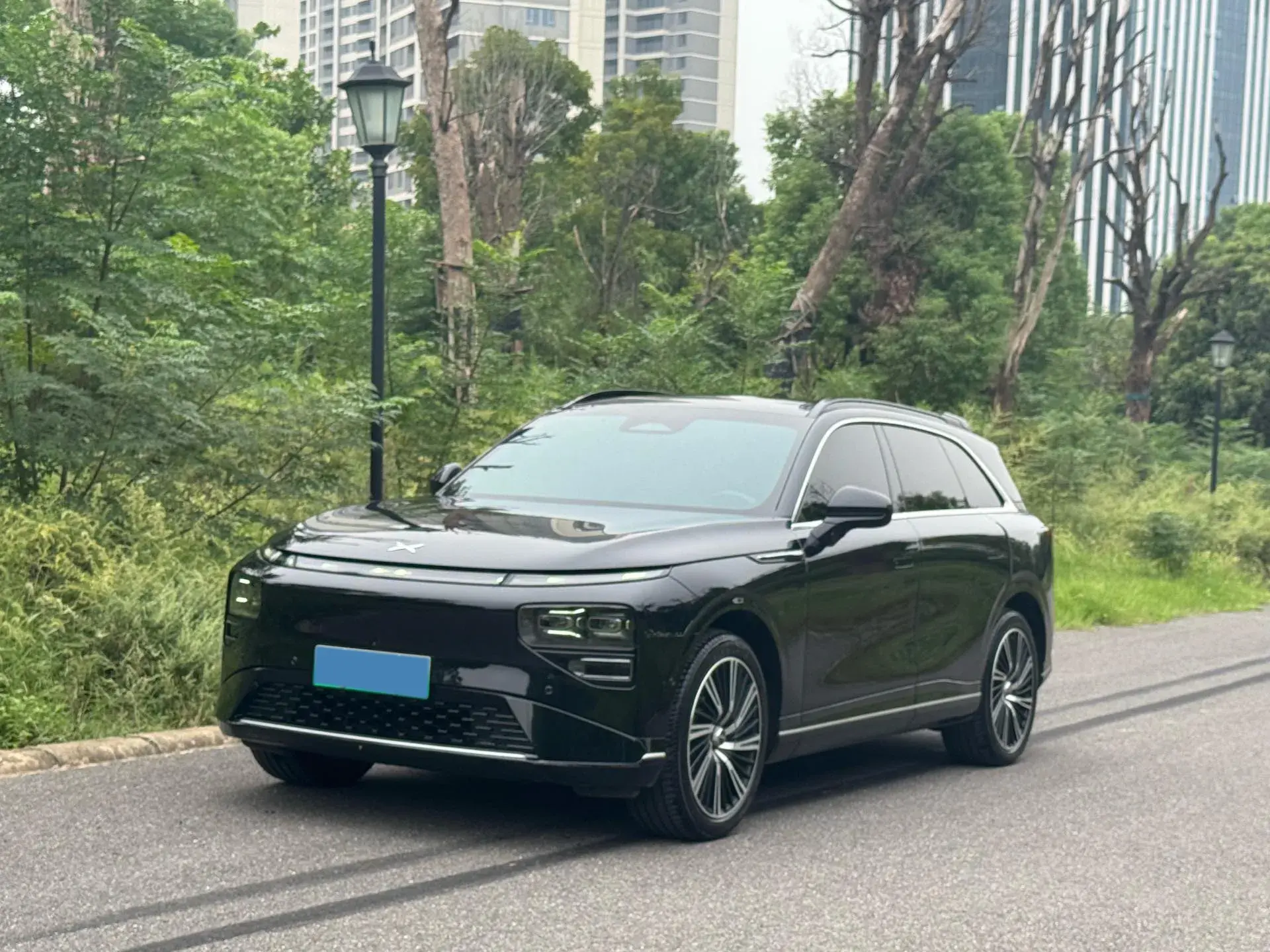 2024 XPENG G9 view 1