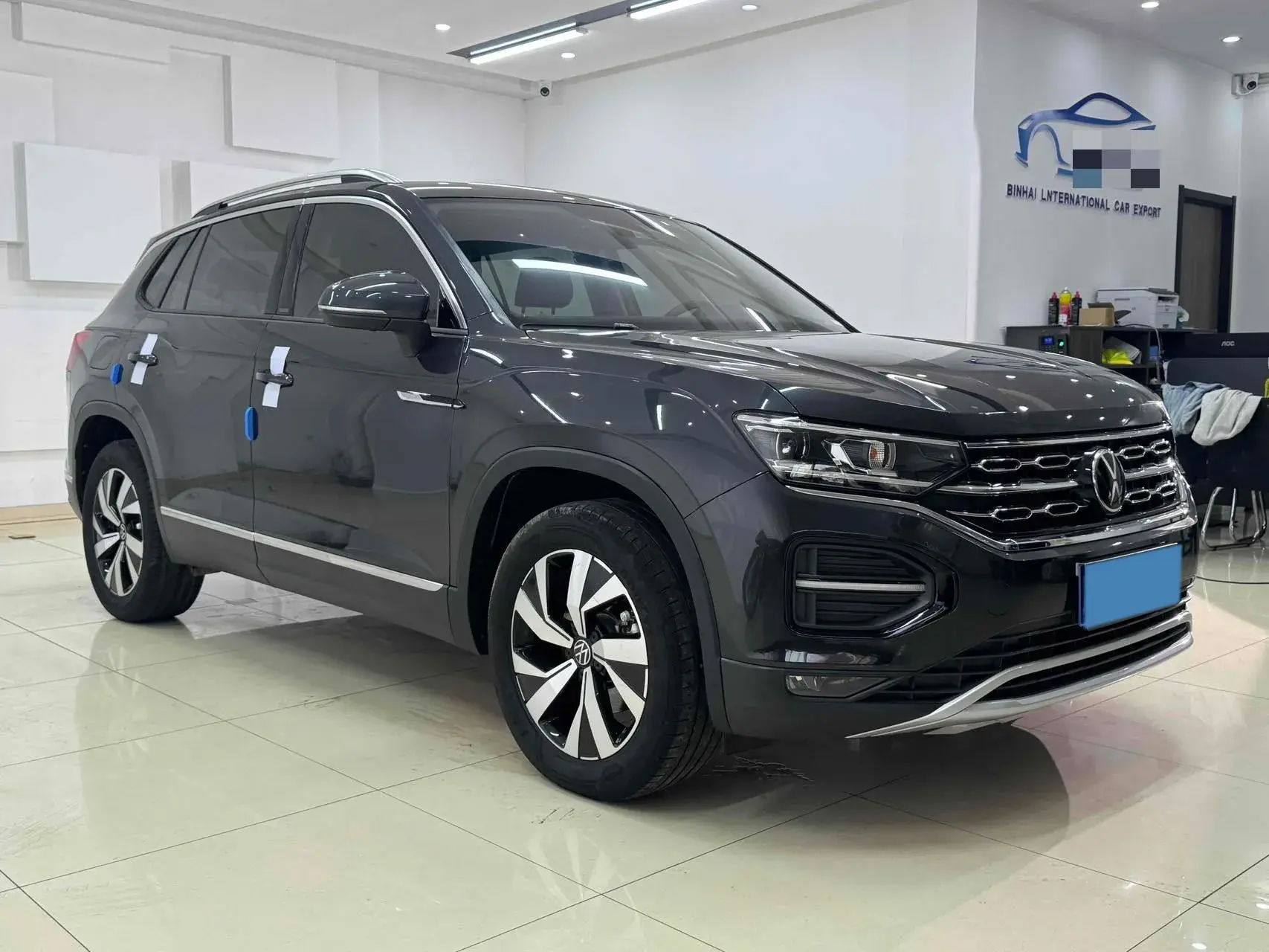 2022 VOLKSWAGEN TAYRON thumbnail 3