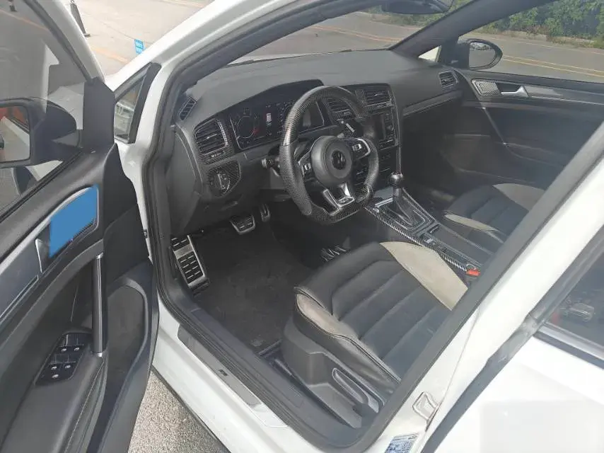 2018 VOLKSWAGEN GOLF thumbnail 2