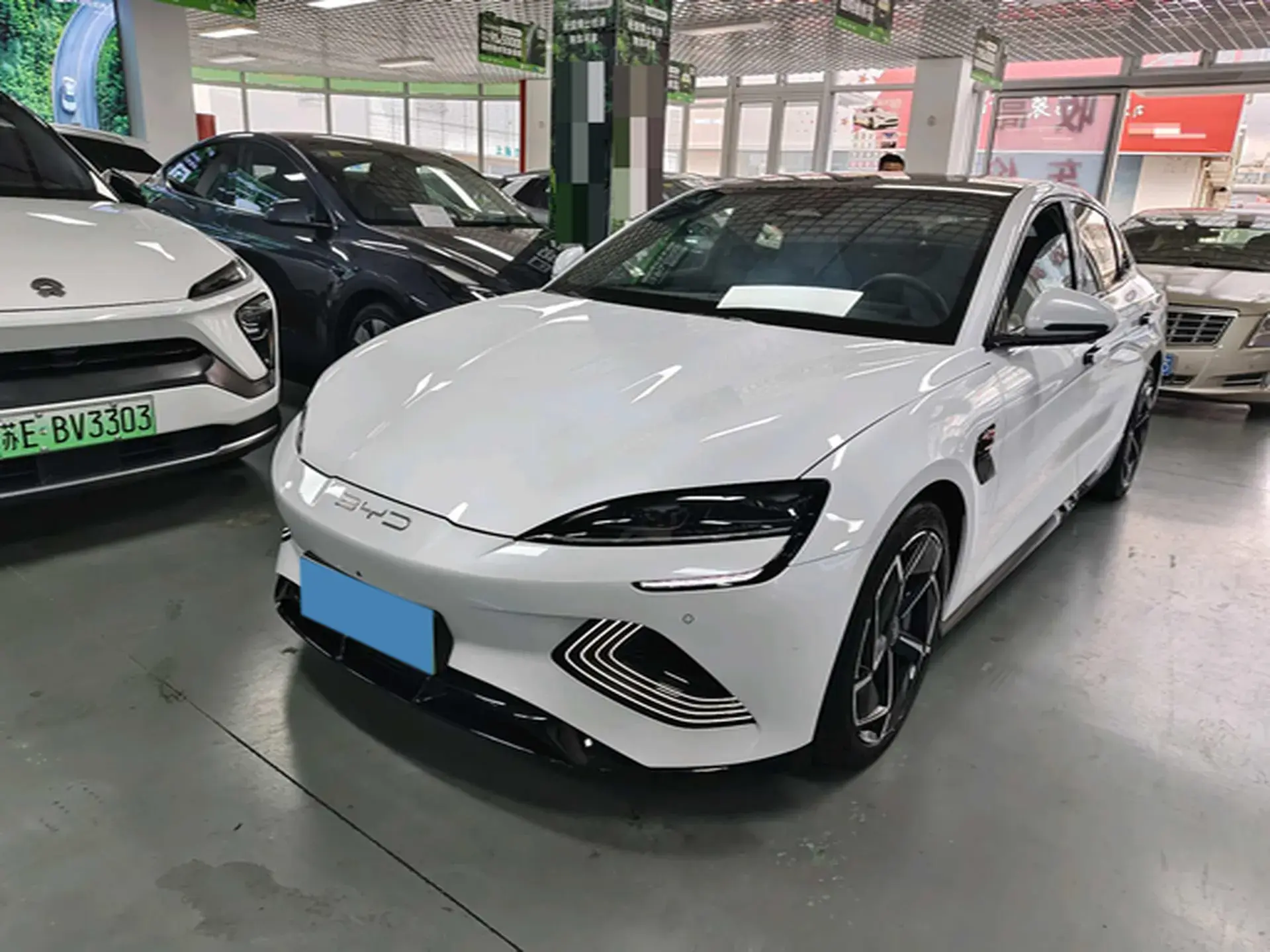 2022 BYD SEAL view 1