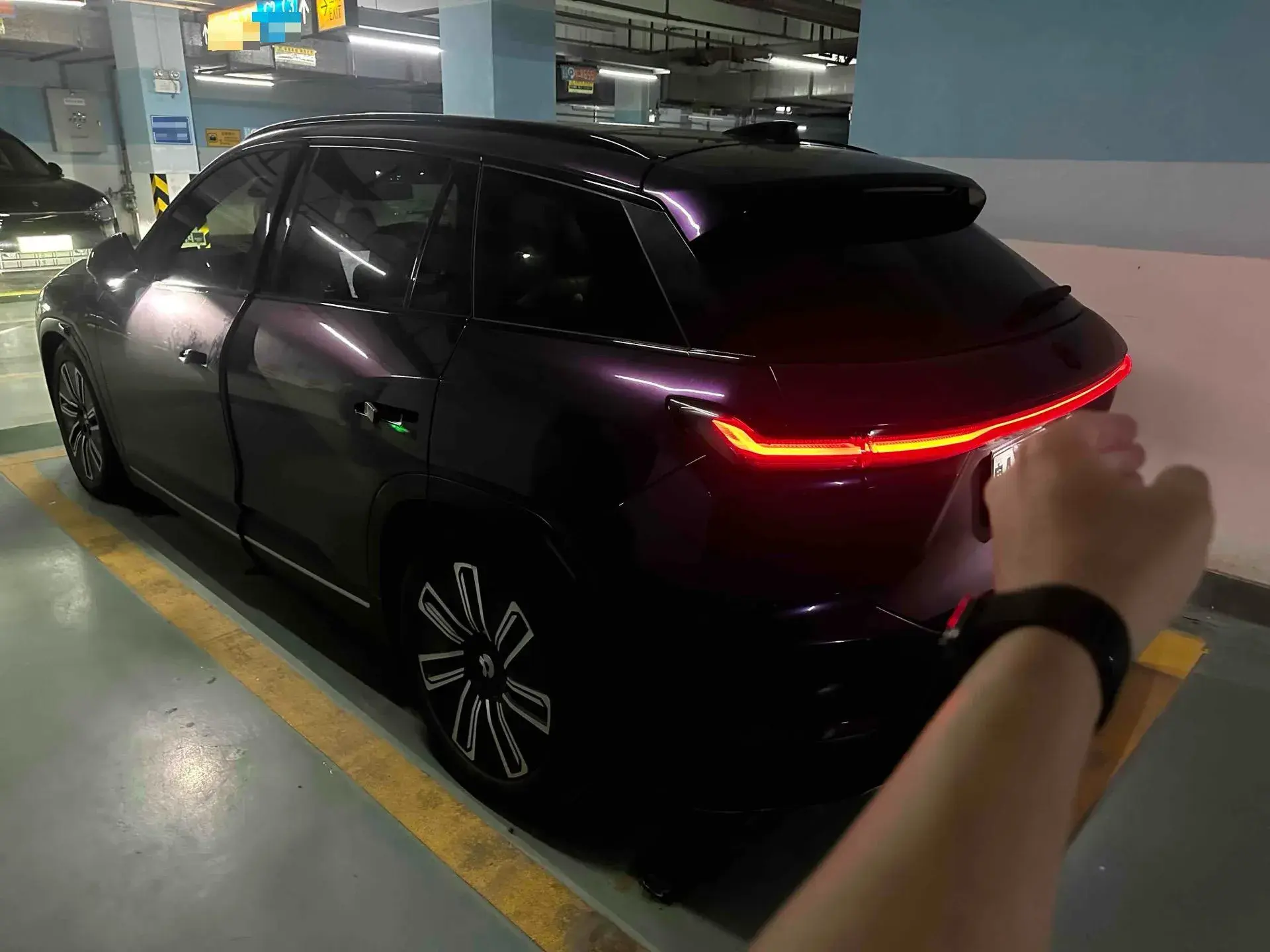 2022 NIO ES7 thumbnail 4