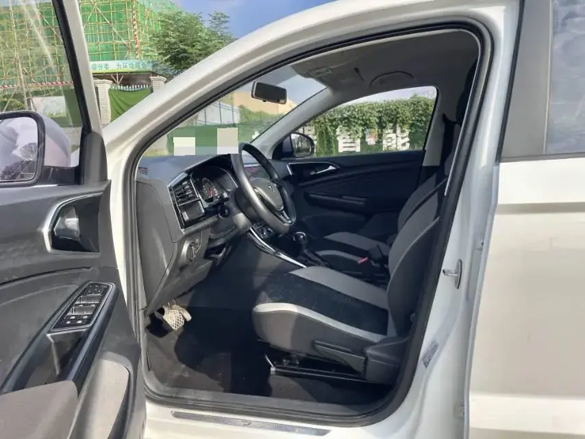 2022 JETTA VS5 thumbnail 3