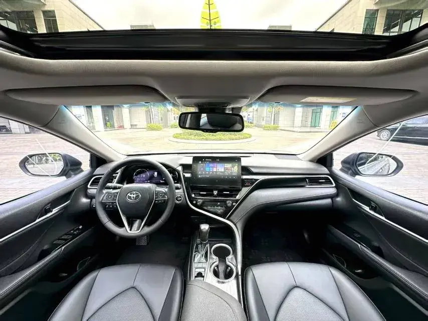 2021 TOYOTA CAMRY thumbnail 3