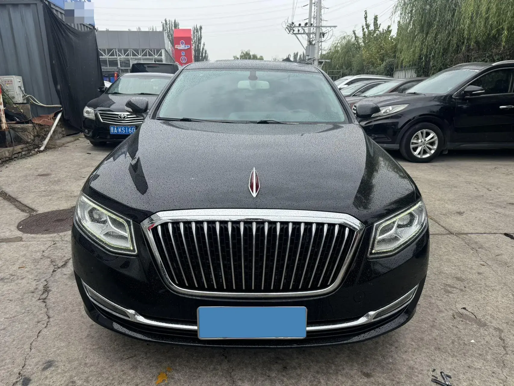 2017 HONGQI H7 thumbnail 2