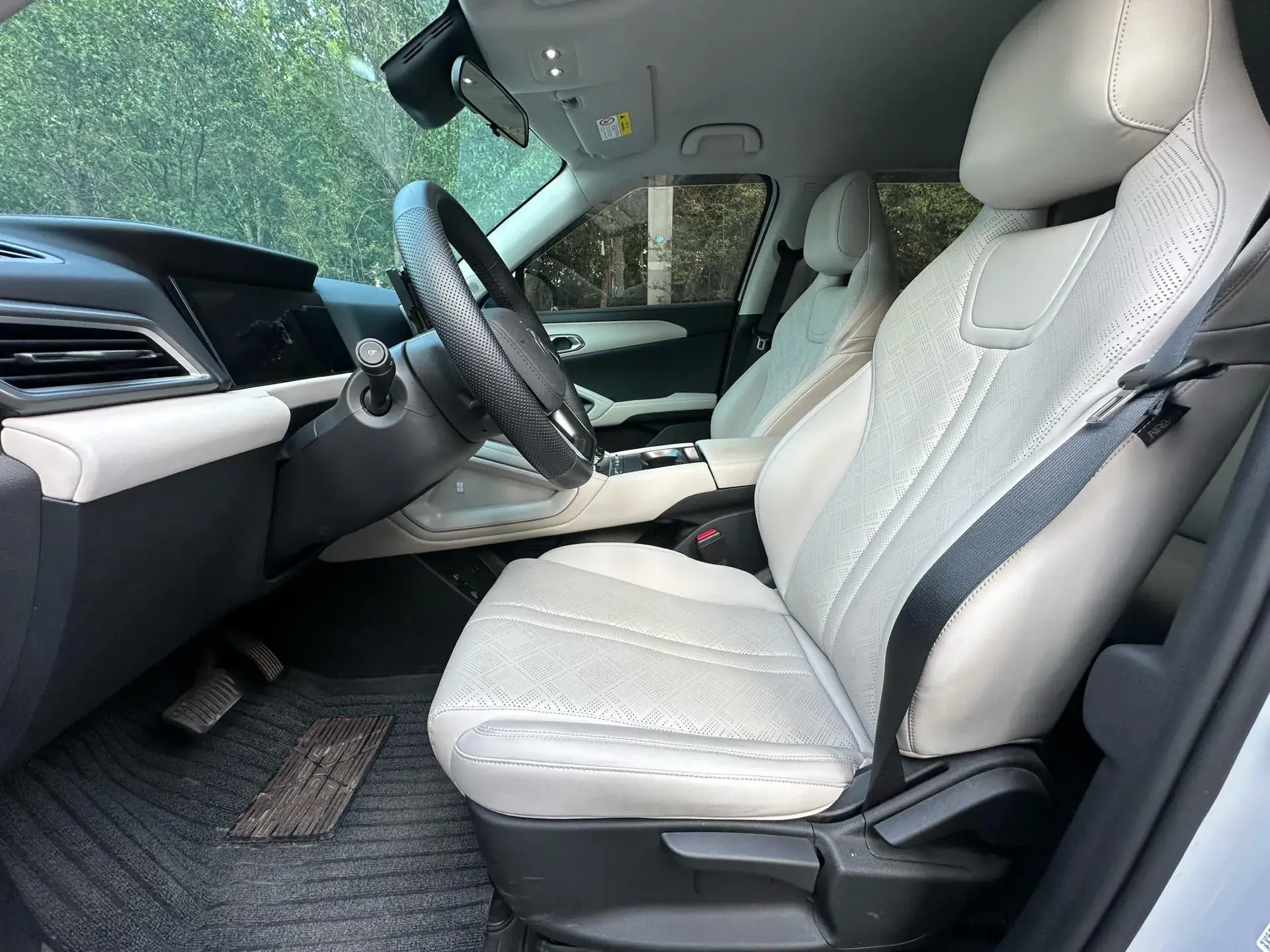 2024 BYD YUANUP thumbnail 4