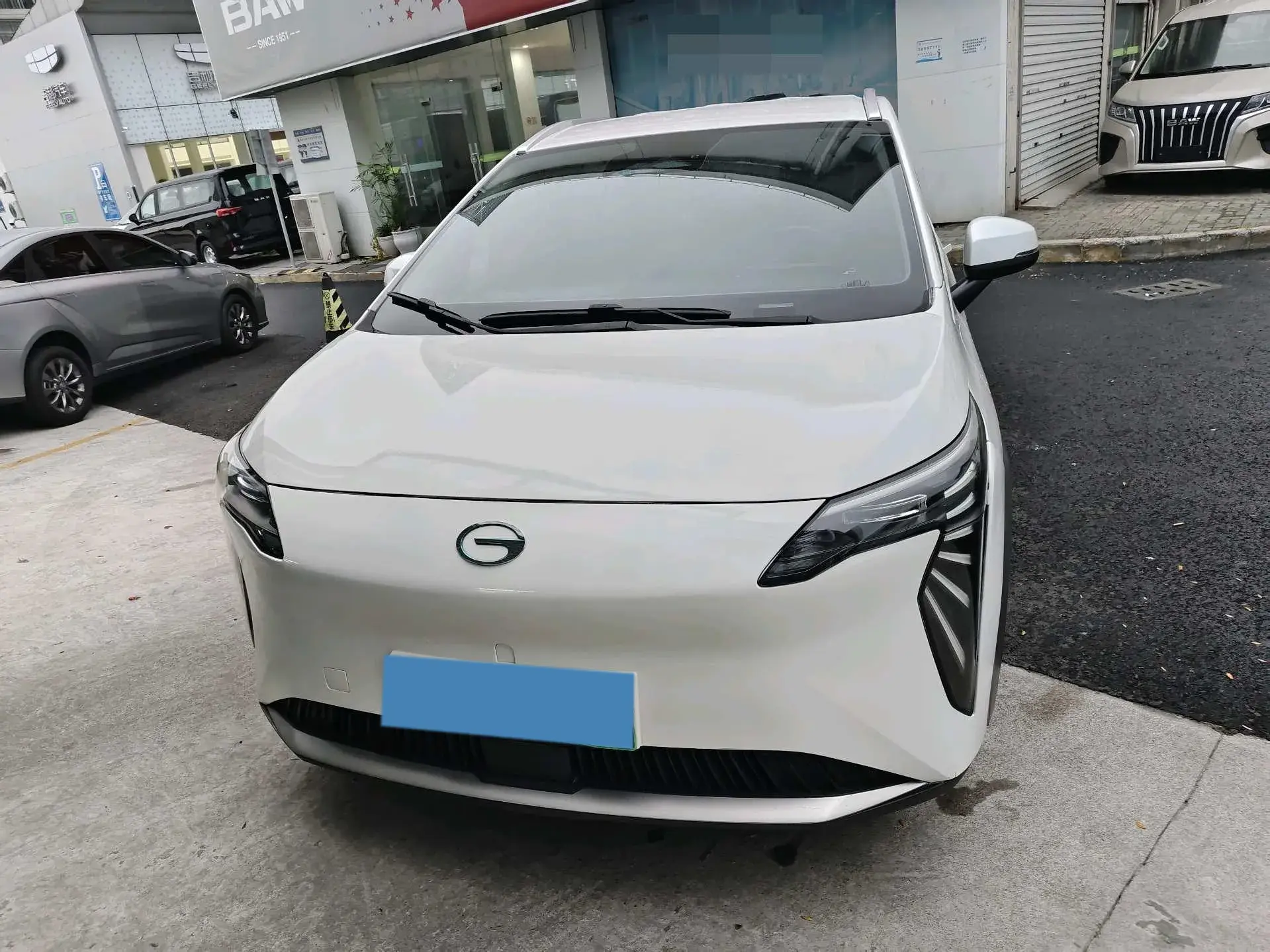 2023 AION Y thumbnail 2