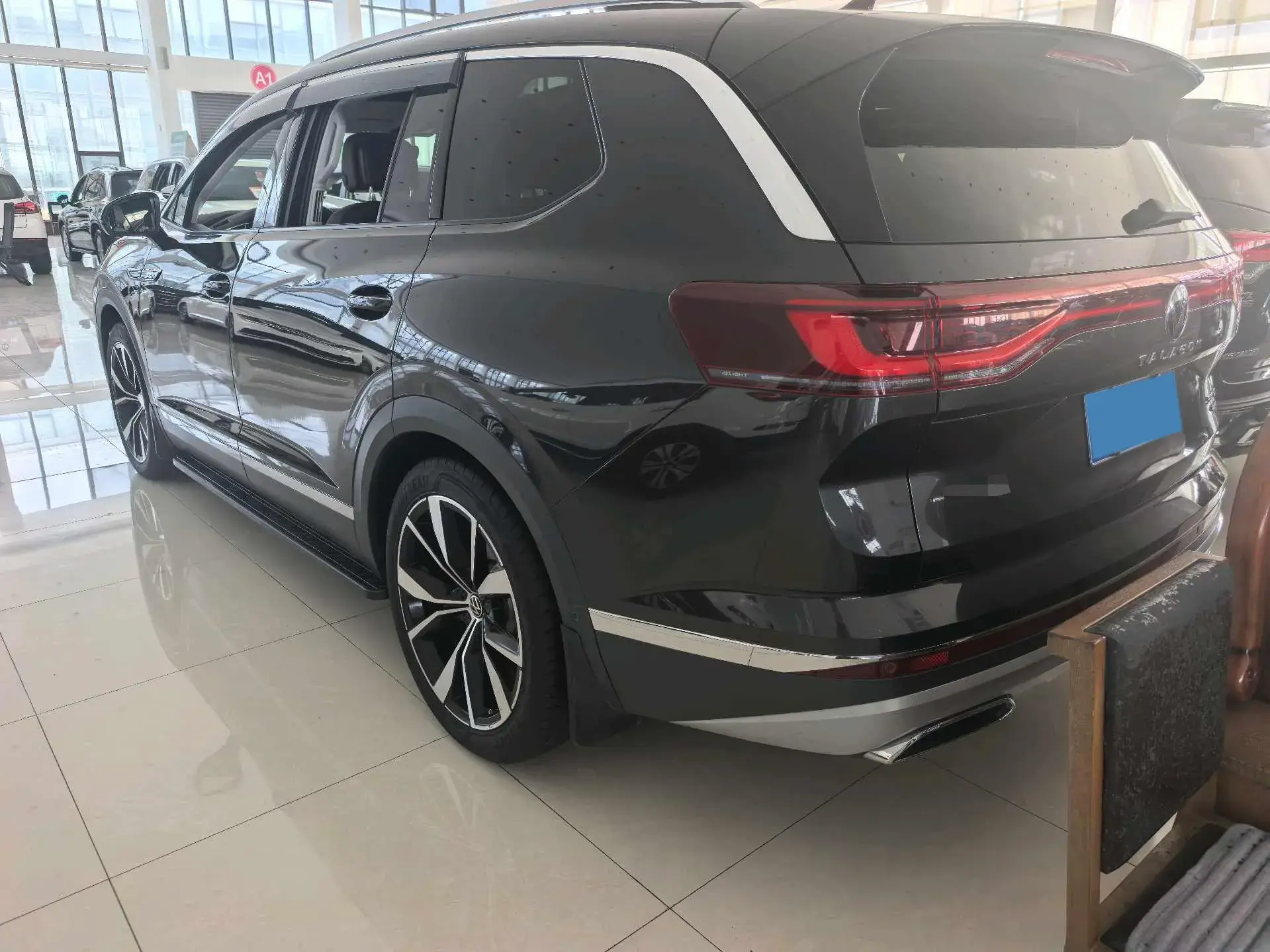 2021 VOLKSWAGEN TALAGON thumbnail 3