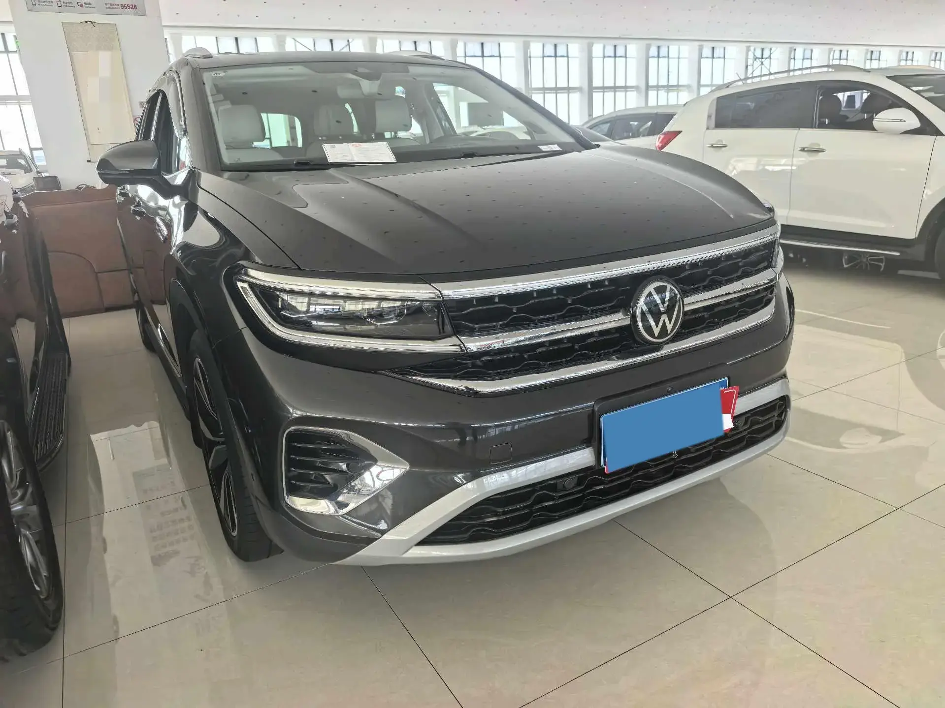 2021 VOLKSWAGEN TALAGON thumbnail 2