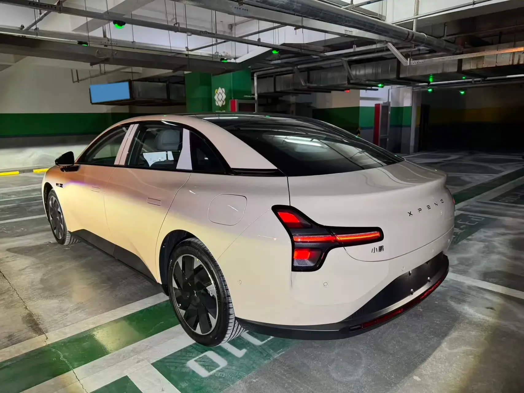 2025 XPENG MONA thumbnail 4