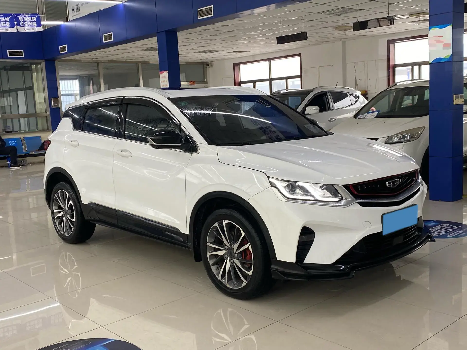 2019 GEELY COOLRAY thumbnail 3