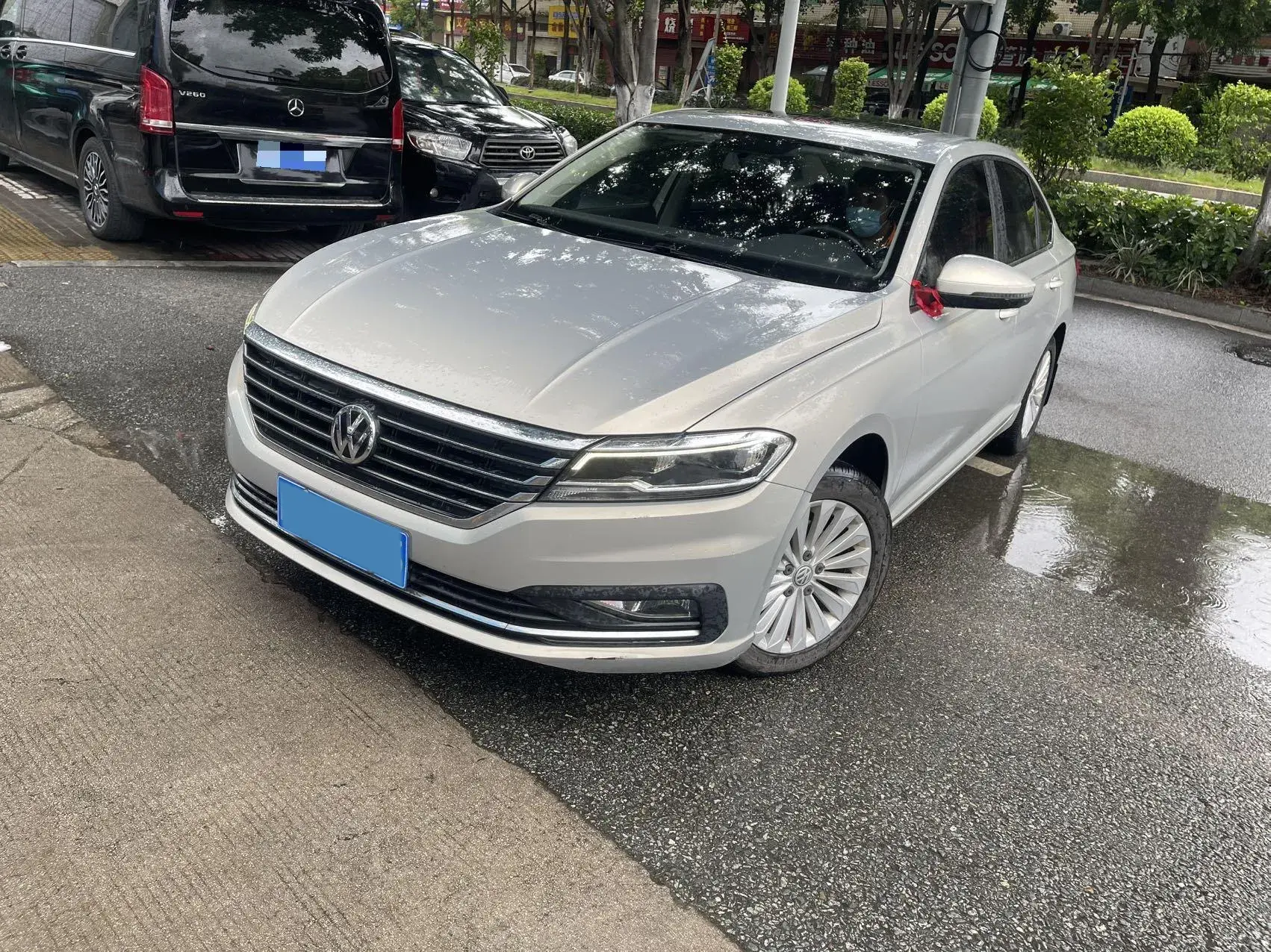 2018 VOLKSWAGEN LAVIDA view 1