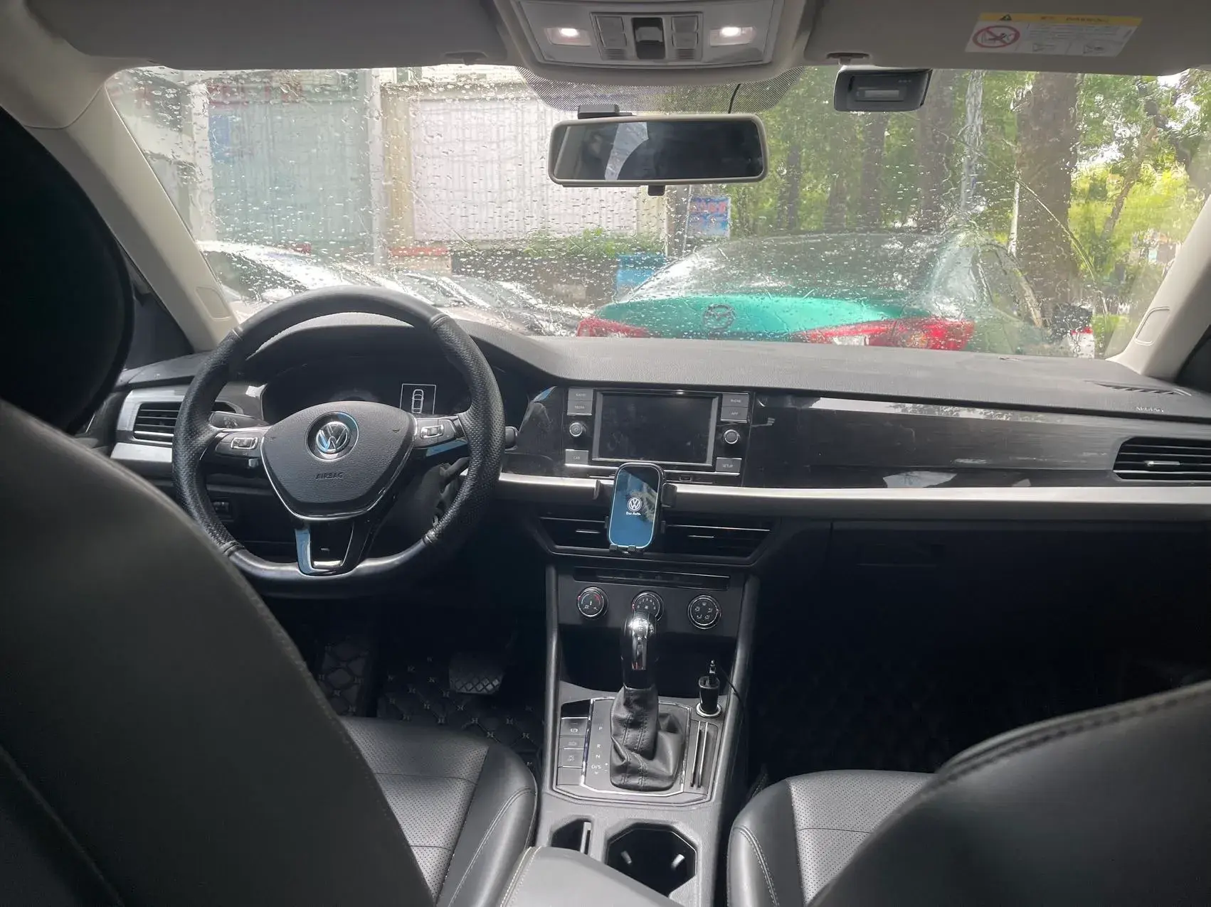 2018 VOLKSWAGEN LAVIDA thumbnail 4