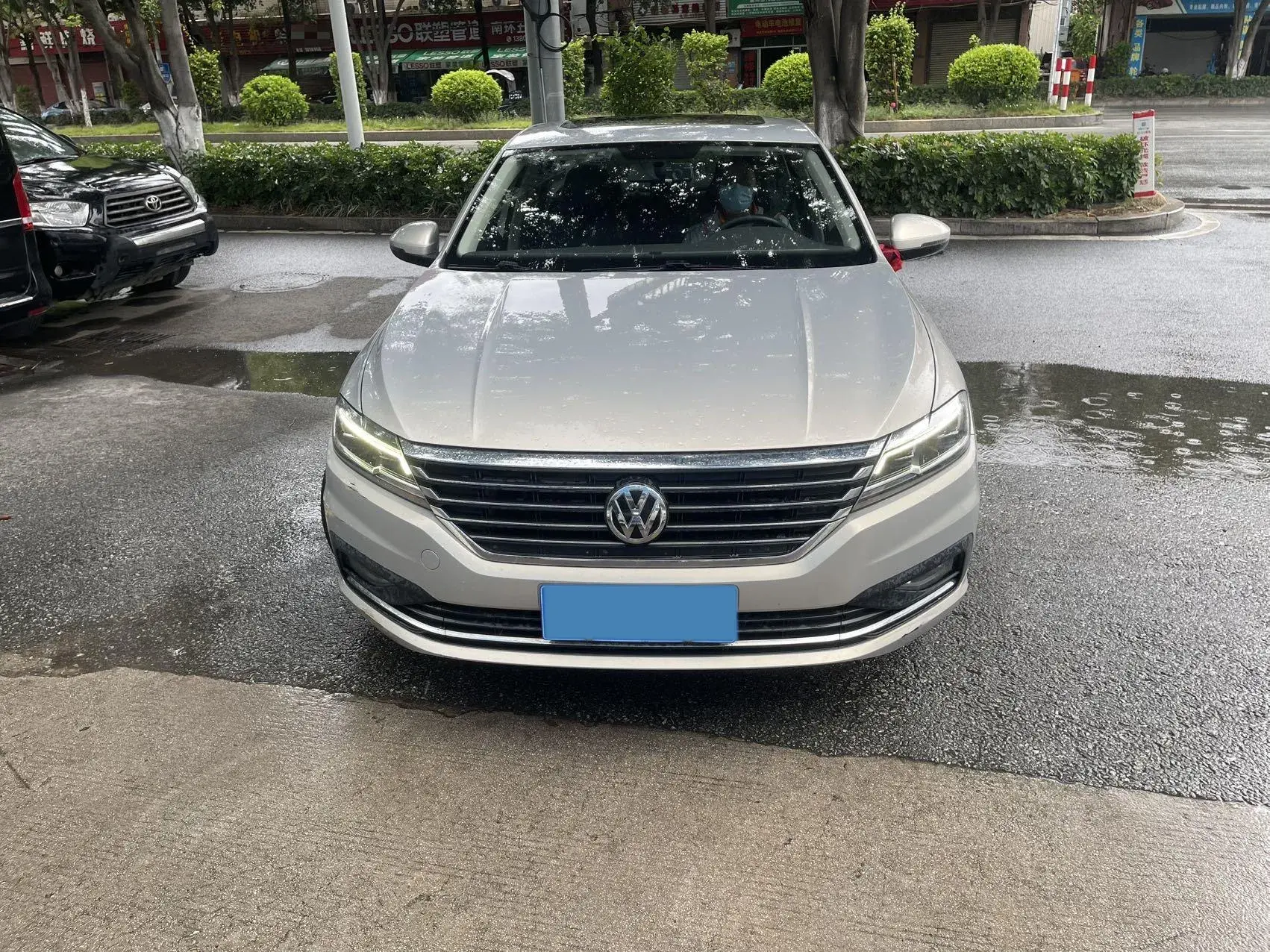 2018 VOLKSWAGEN LAVIDA thumbnail 2