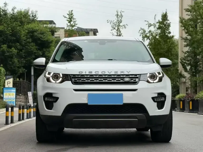 2019 LAND ROVER thumbnail 2