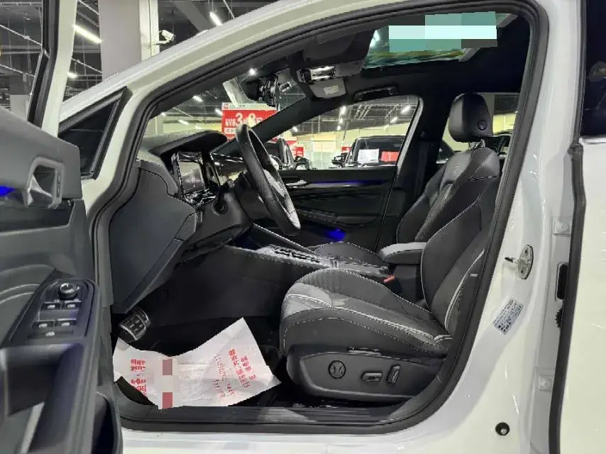 2021 VOLKSWAGEN GOLF thumbnail 4