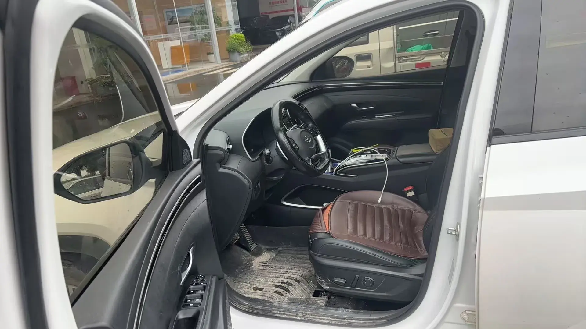 2021 HYUNDAI TUCSON thumbnail 2