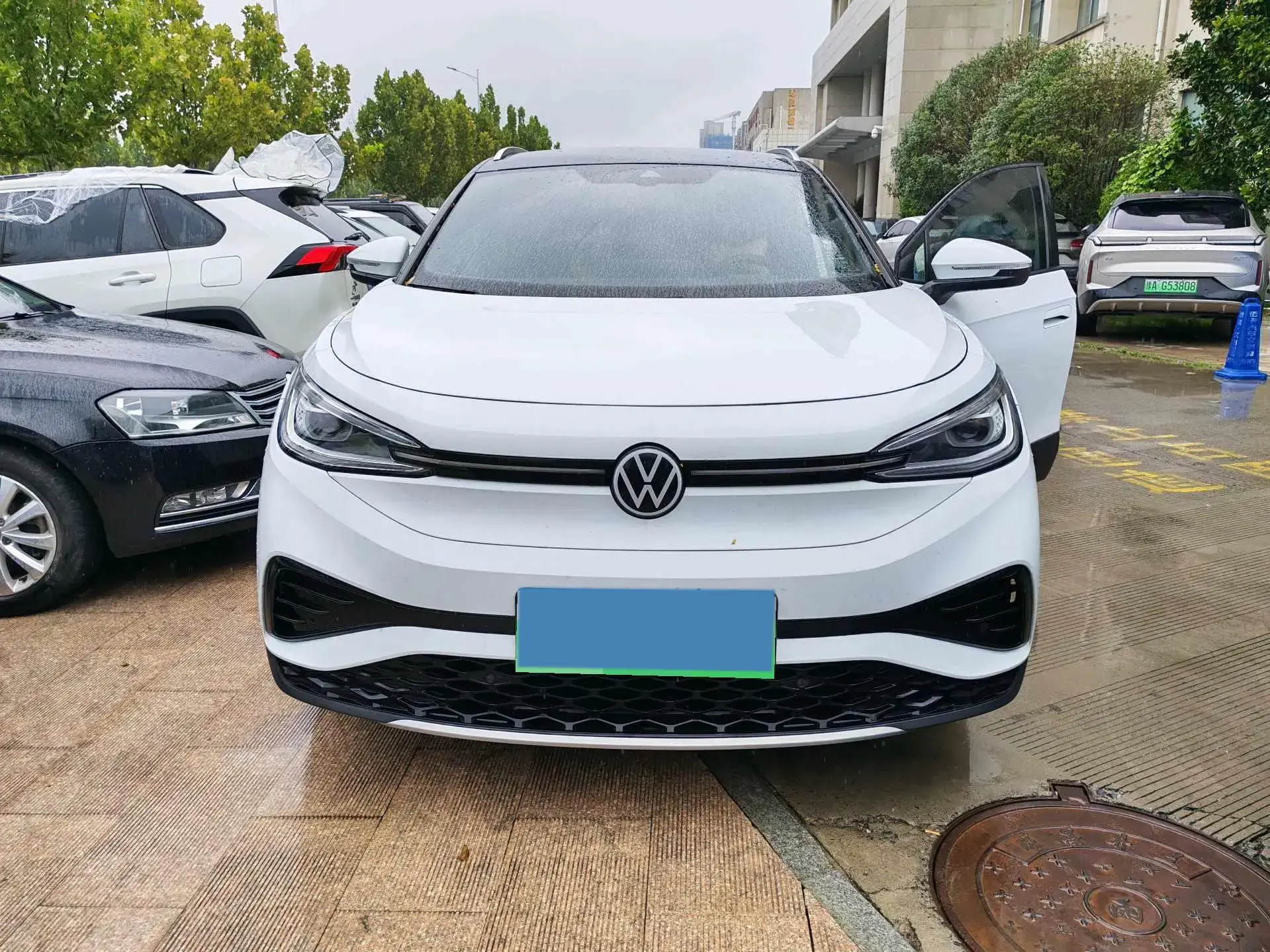 2022 VOLKSWAGEN ID.4 thumbnail 3