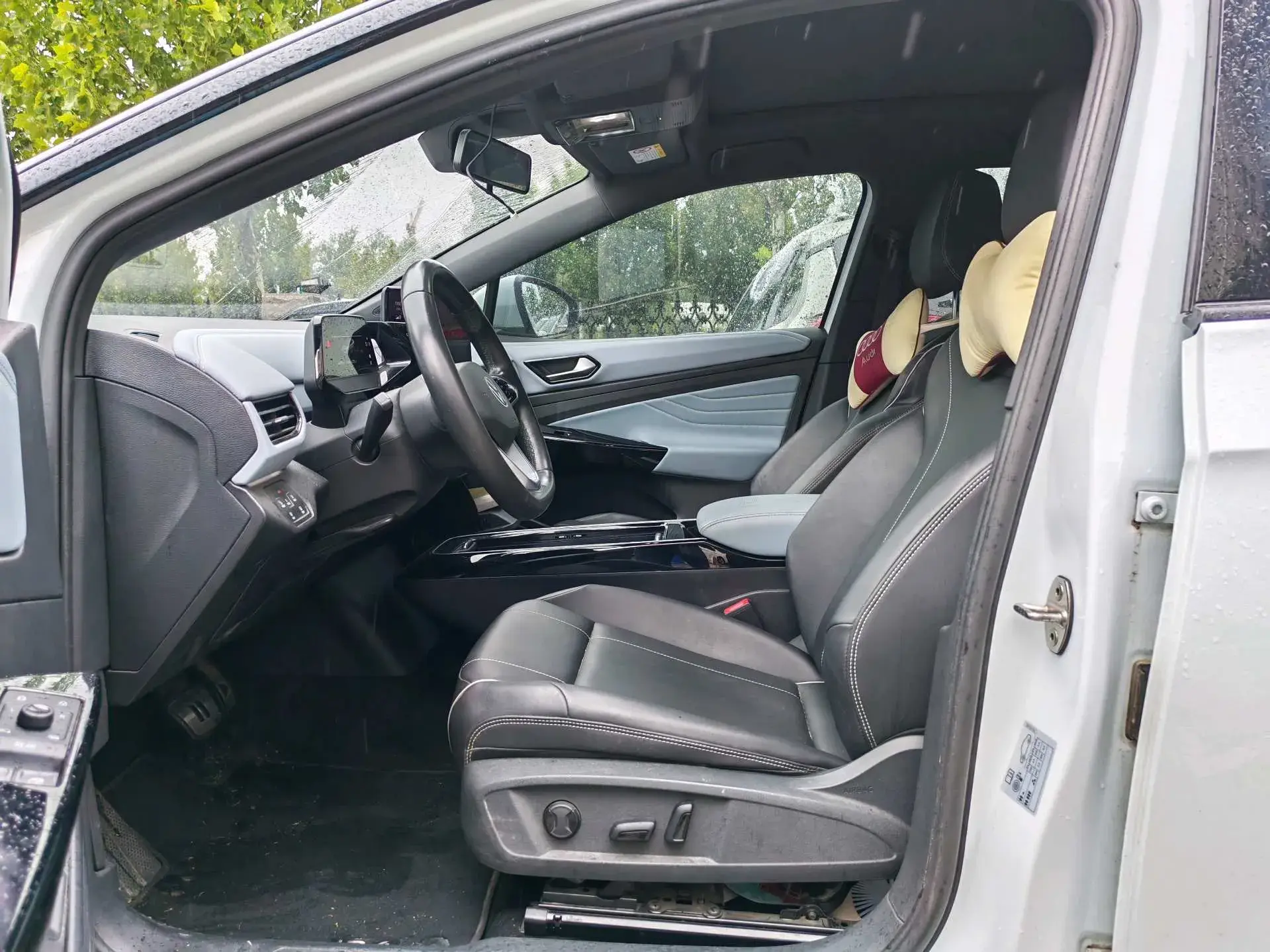 2022 VOLKSWAGEN ID.4 thumbnail 4