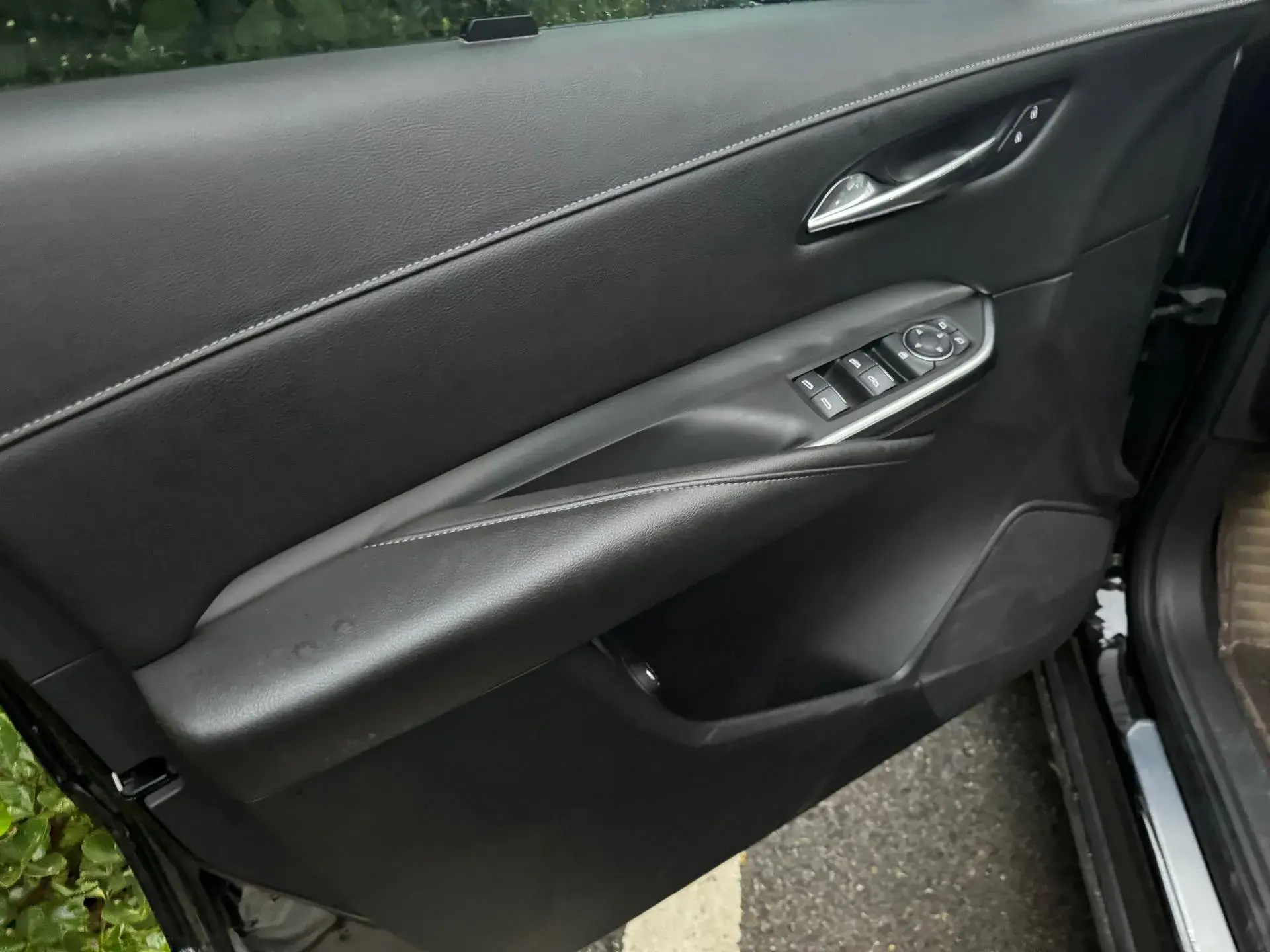 2021 CADILLAC XT4 thumbnail 2