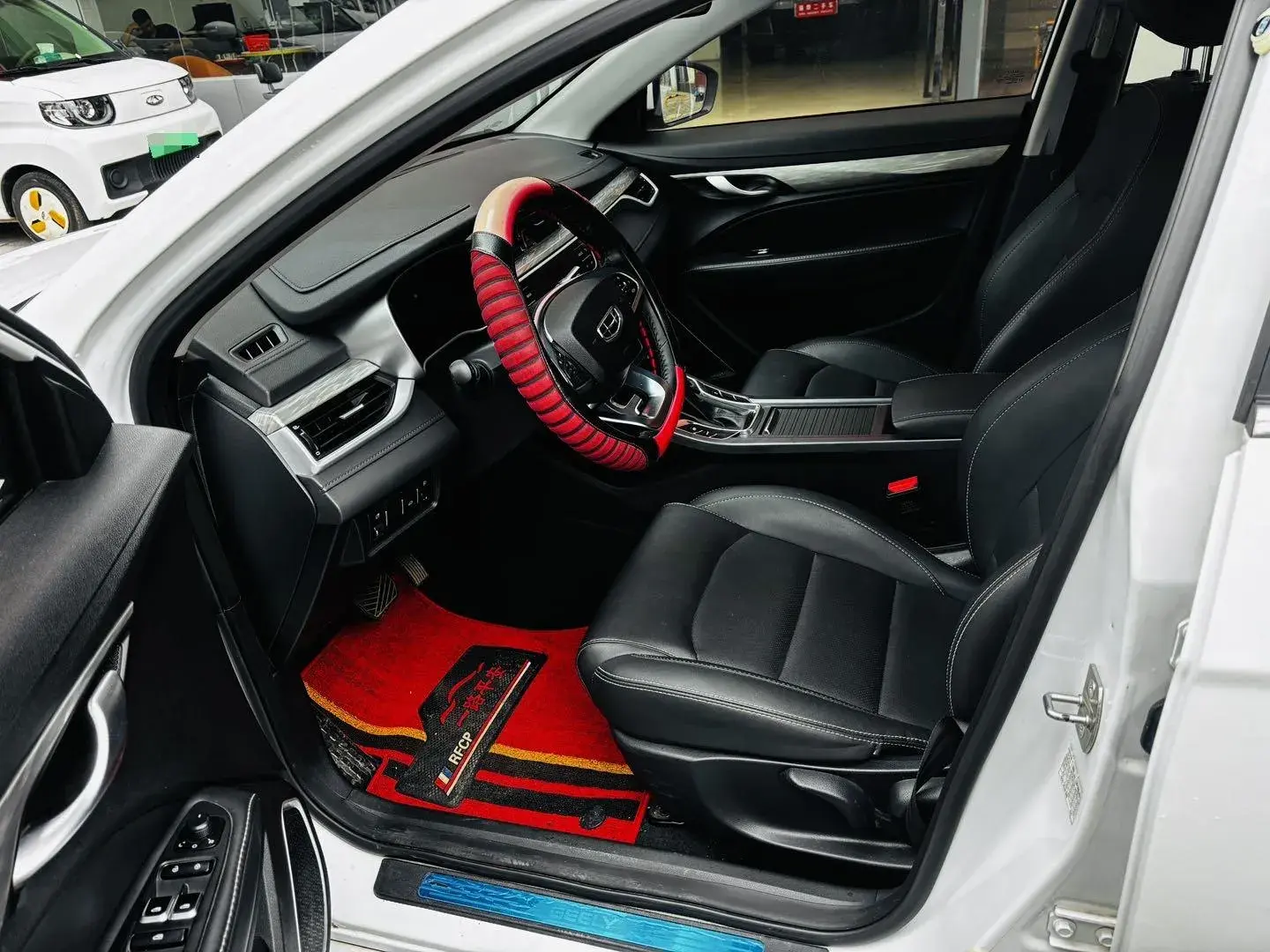 2019 GEELY EMGRAND thumbnail 2