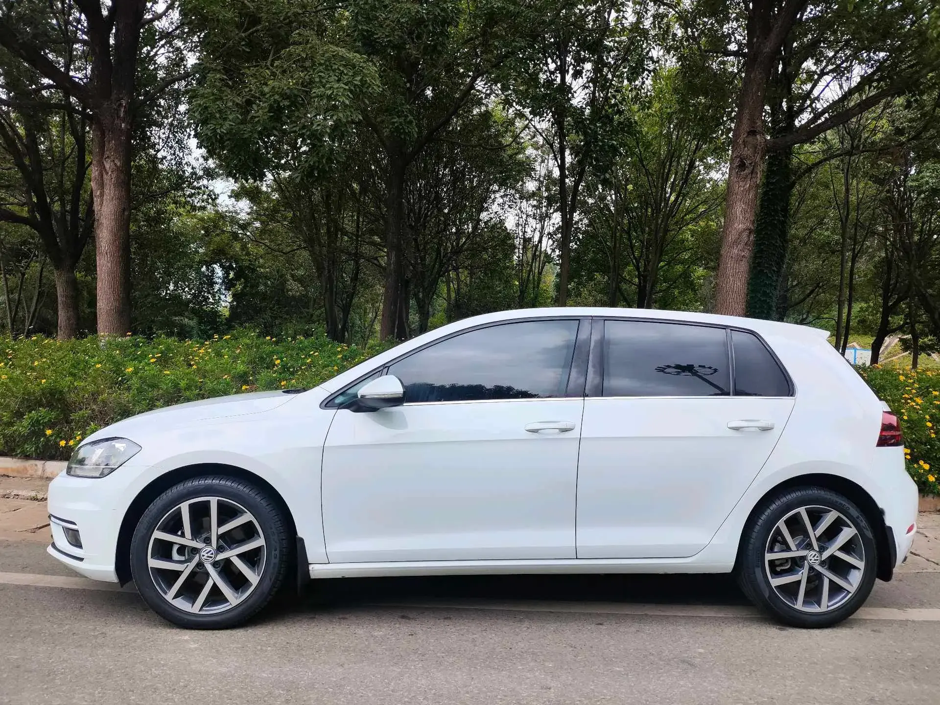 2018 VOLKSWAGEN GOLF thumbnail 4