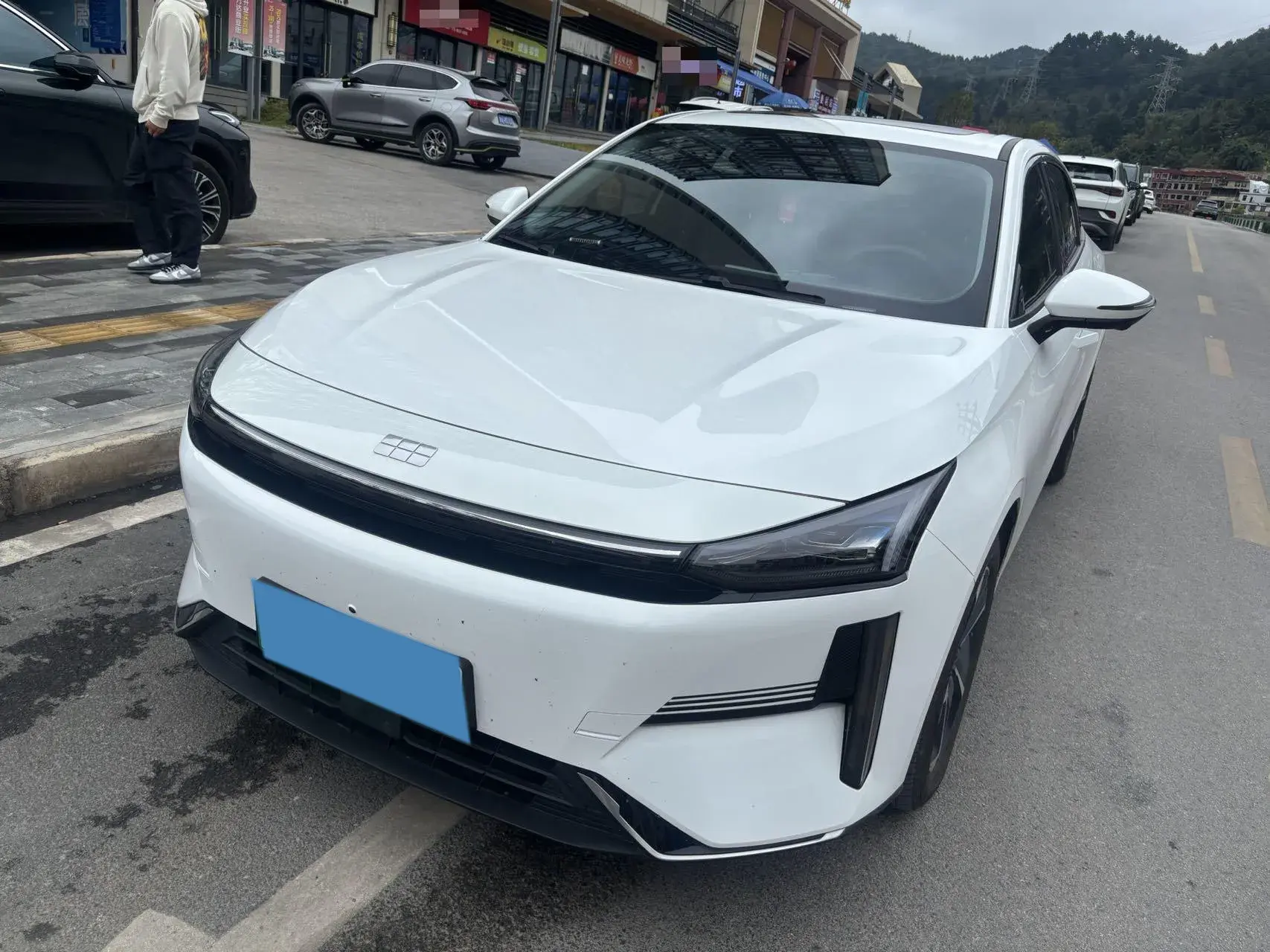 2023 GEELY GALAXY view 1