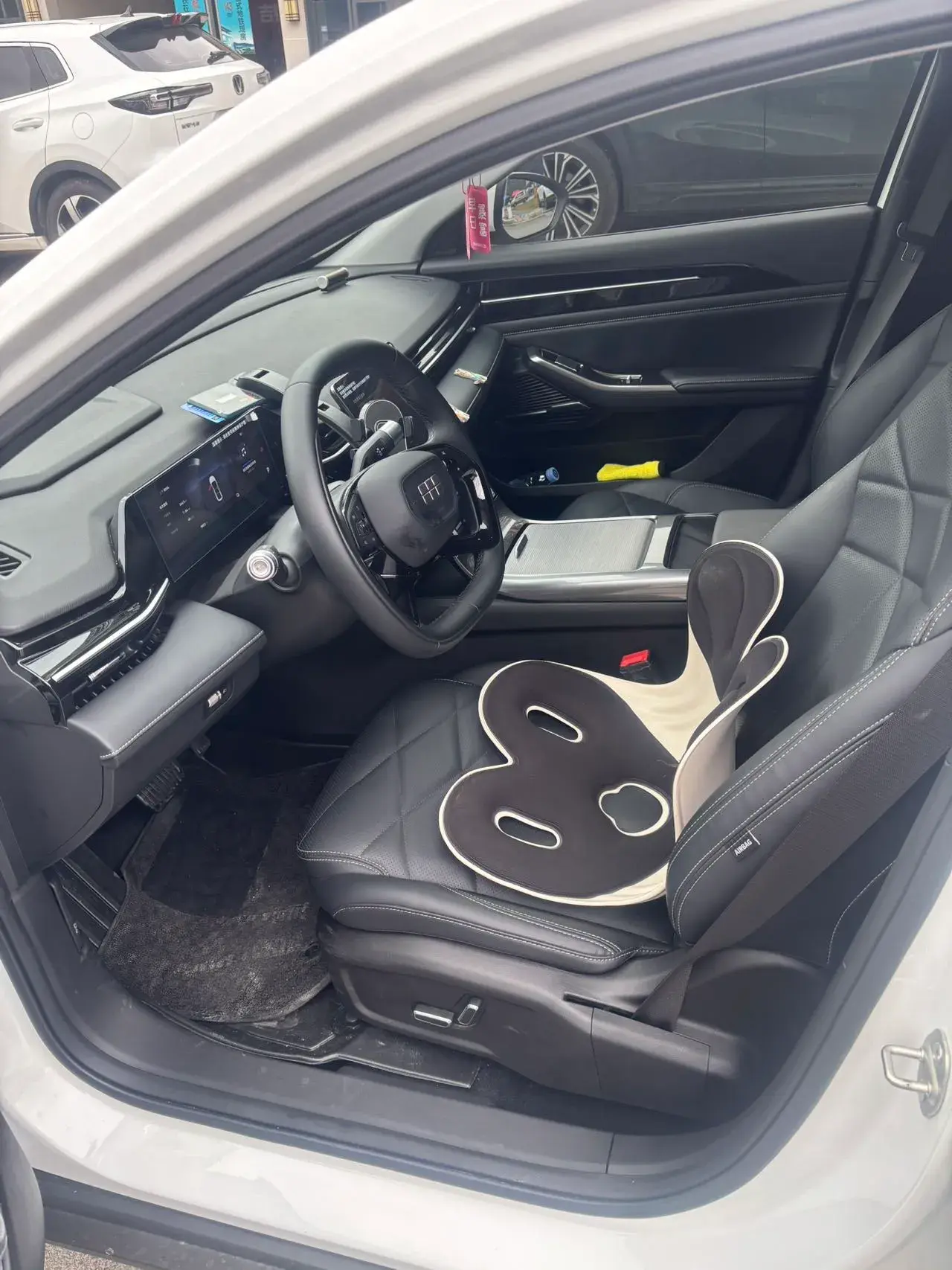 2023 GEELY GALAXY thumbnail 3