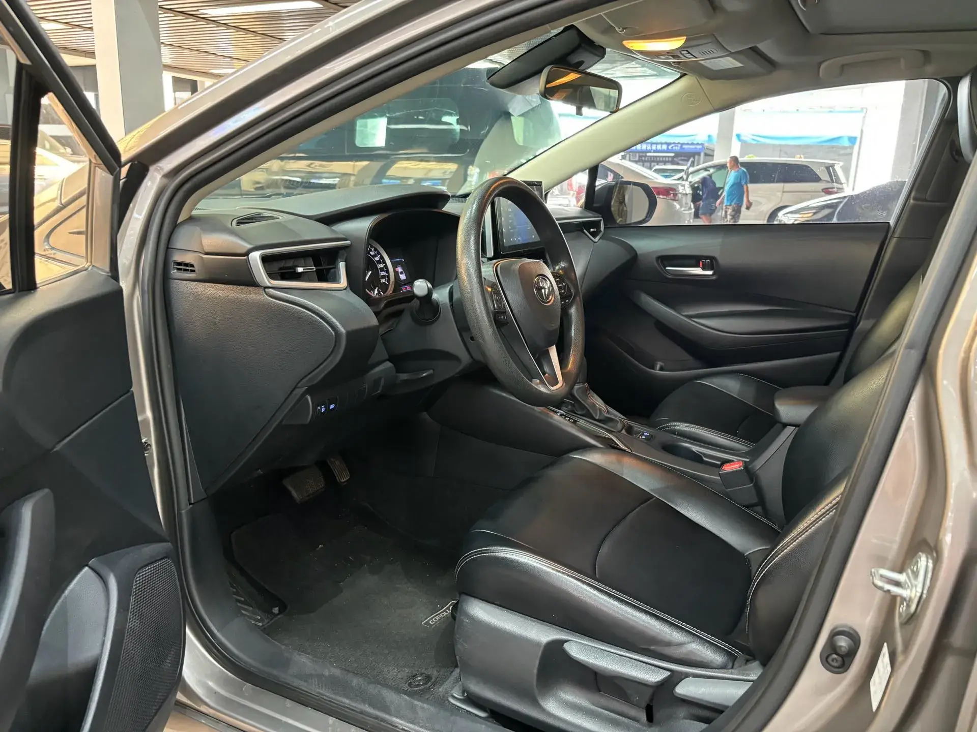 2021 TOYOTA COROLLA thumbnail 4