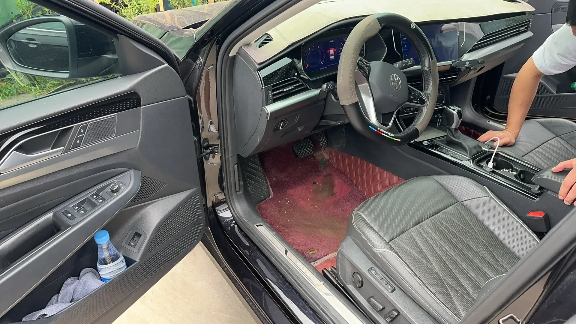 2022 VOLKSWAGEN PASSAT thumbnail 2