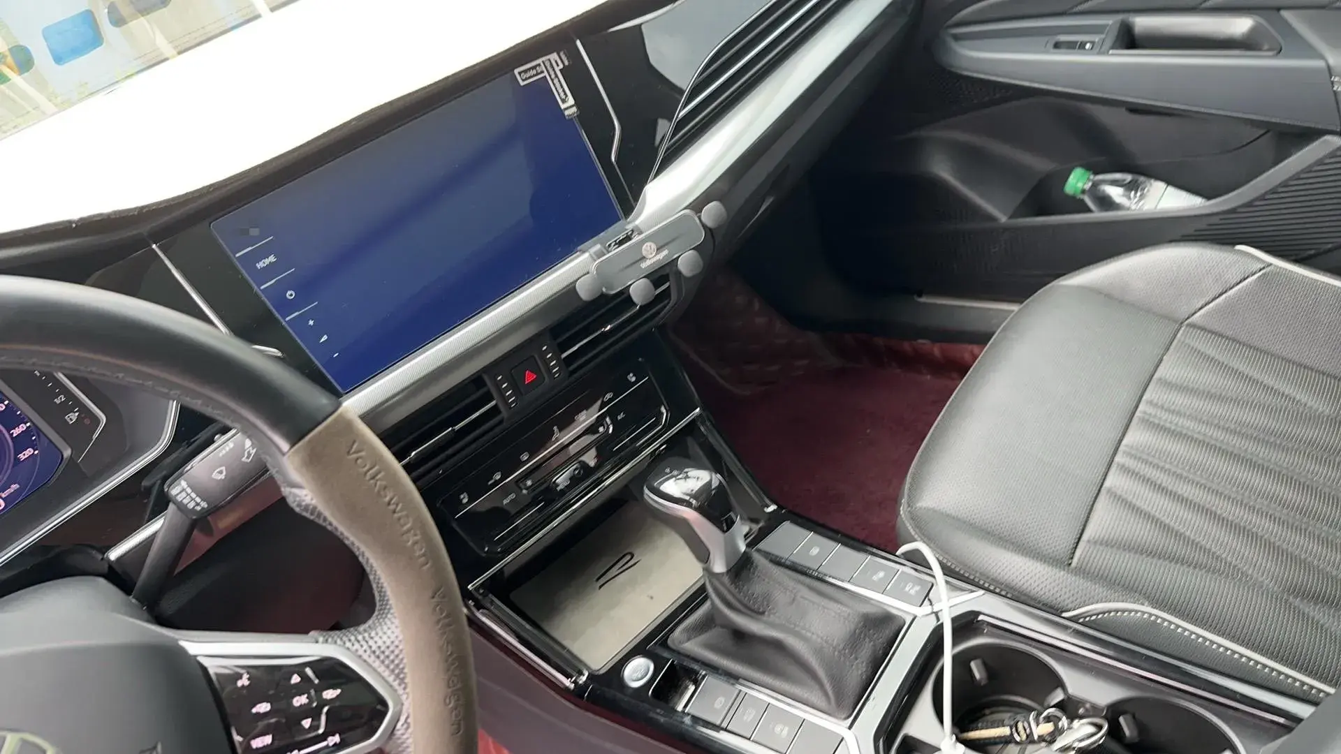 2022 VOLKSWAGEN PASSAT thumbnail 4