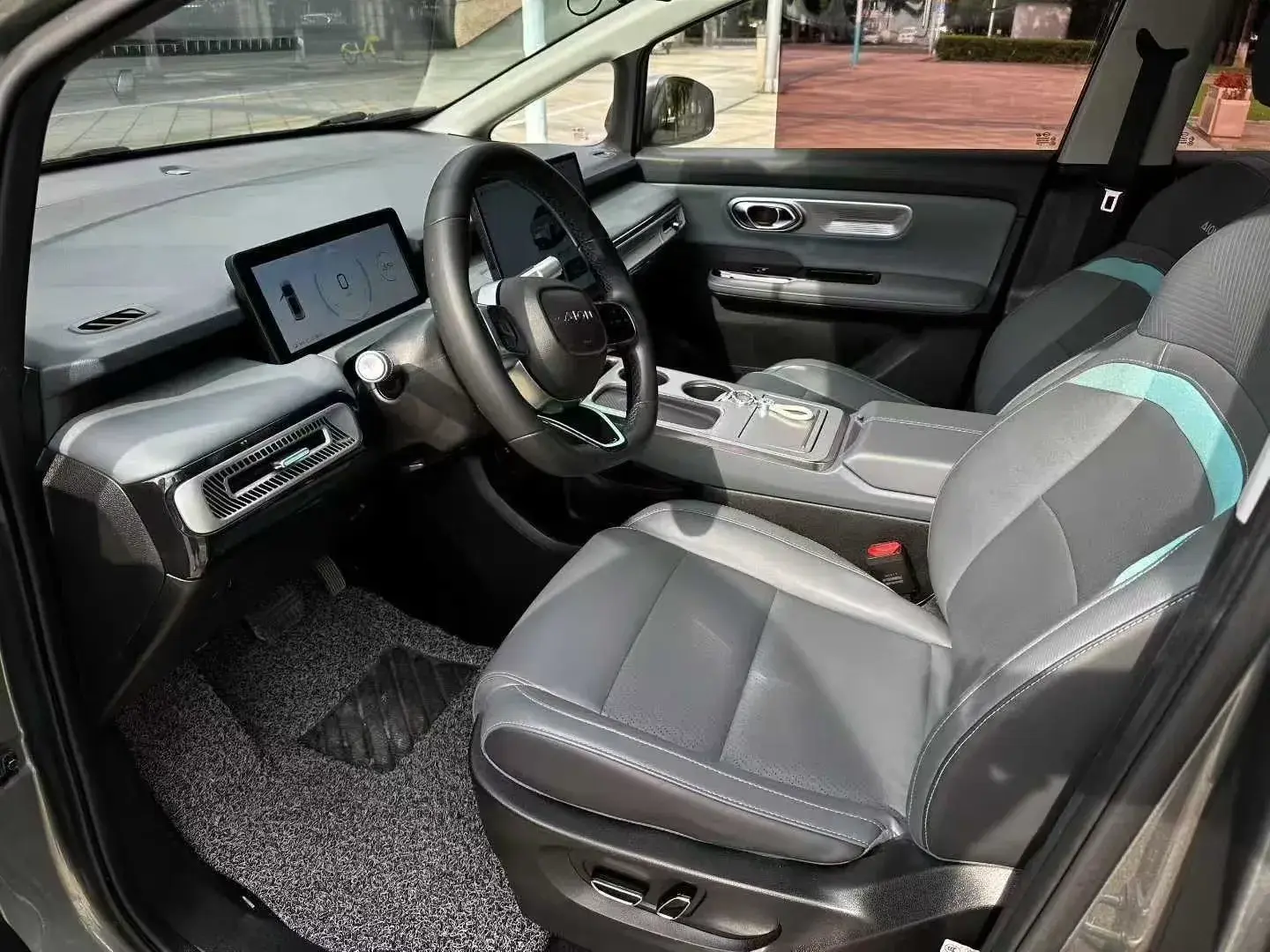 2022 AION Y thumbnail 2