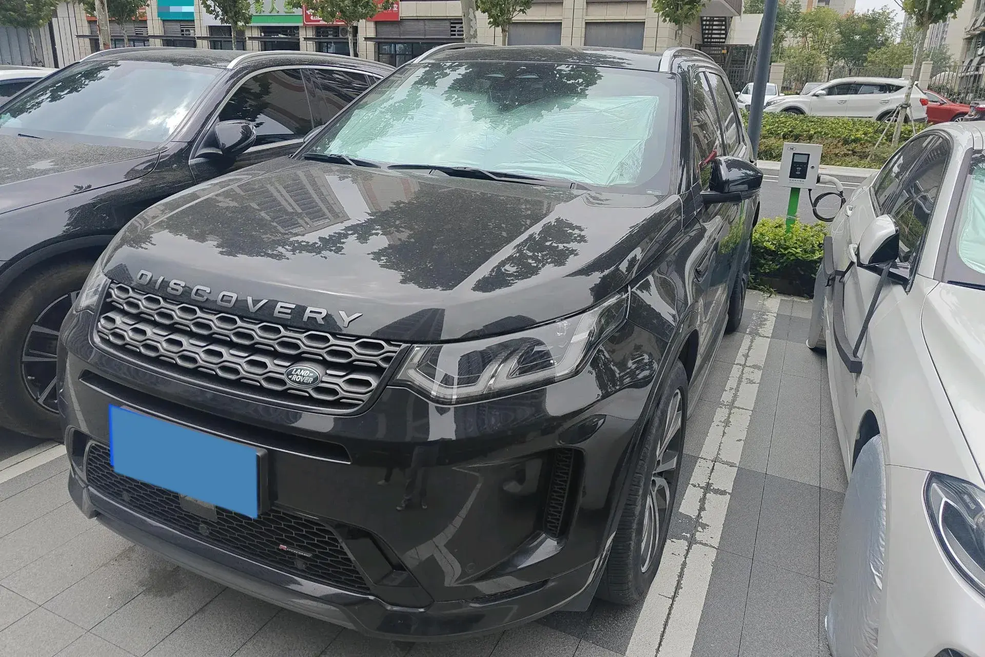 2022 LAND ROVER view 1