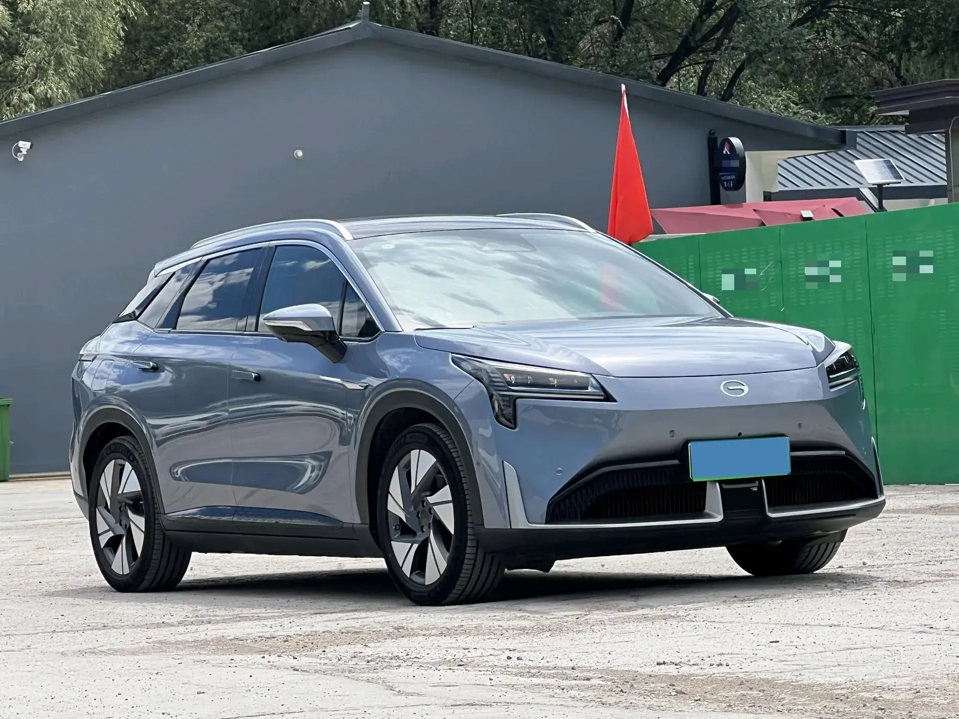 2022 AION LX thumbnail 2