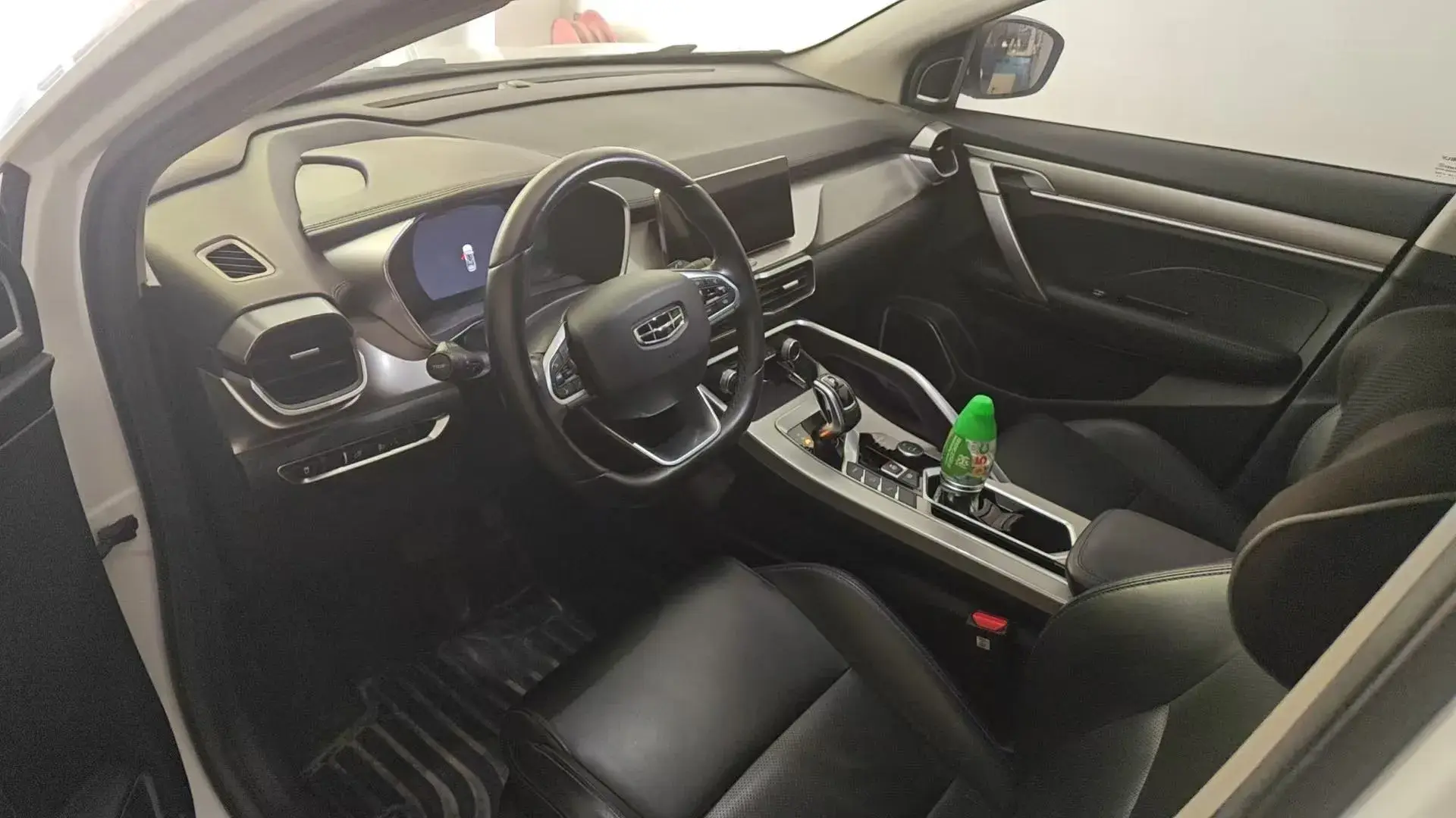 2020 GEELY COOLRAY thumbnail 4