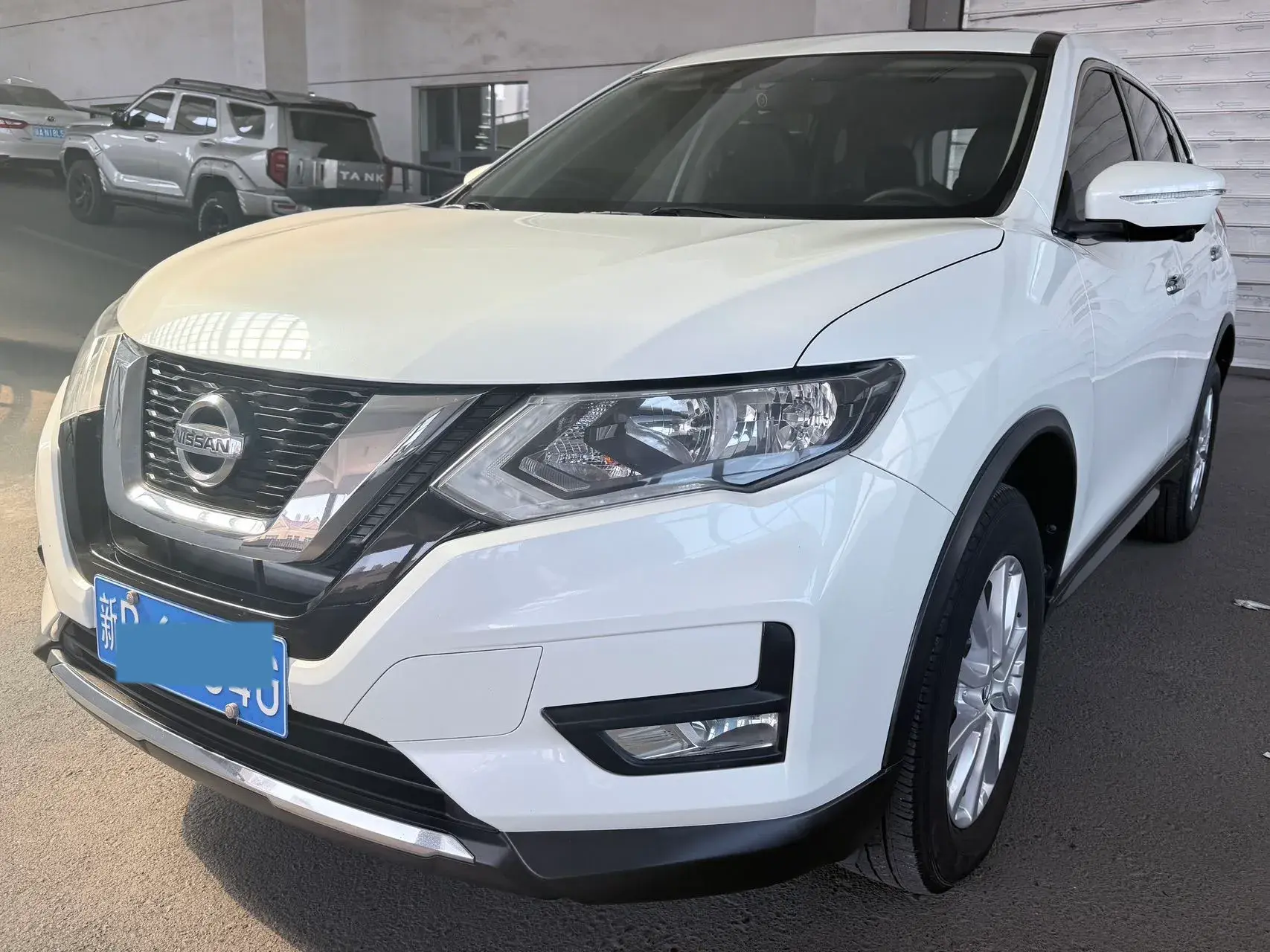 2020 NISSAN X-TRAIL view 1