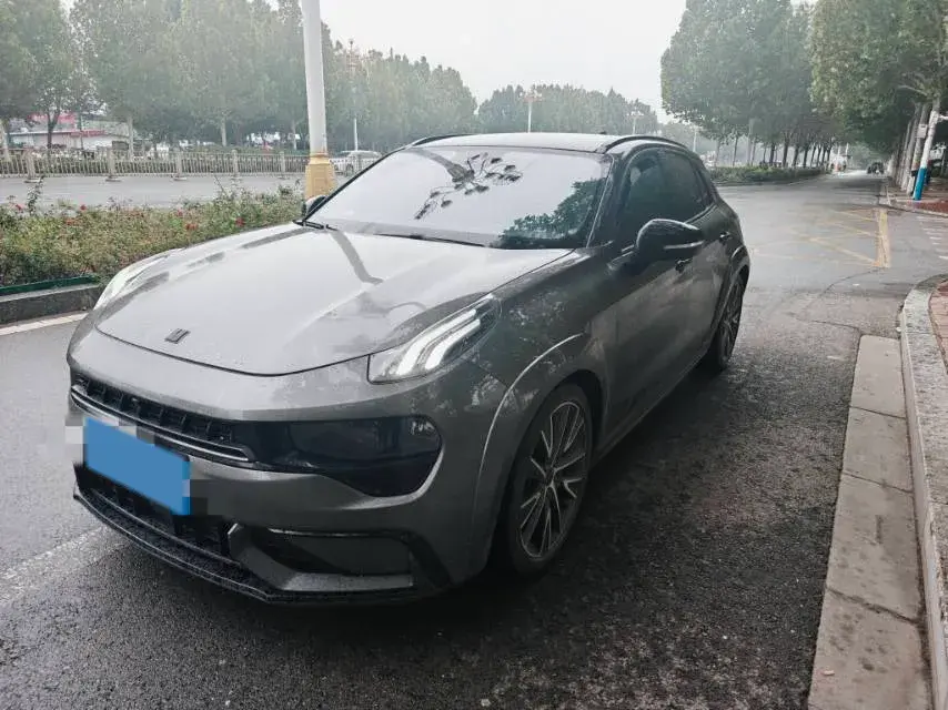 2022 LYNK&CO 02 view 1