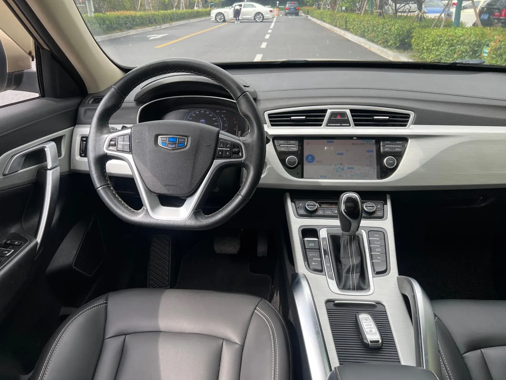 2018 GEELY AZKARRA thumbnail 4