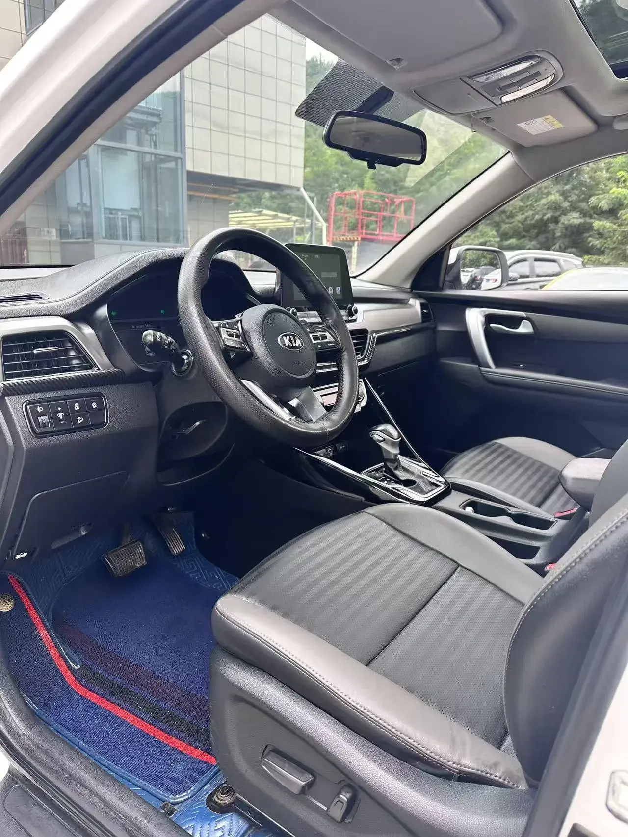 2019 KIA SPORTAGE thumbnail 4