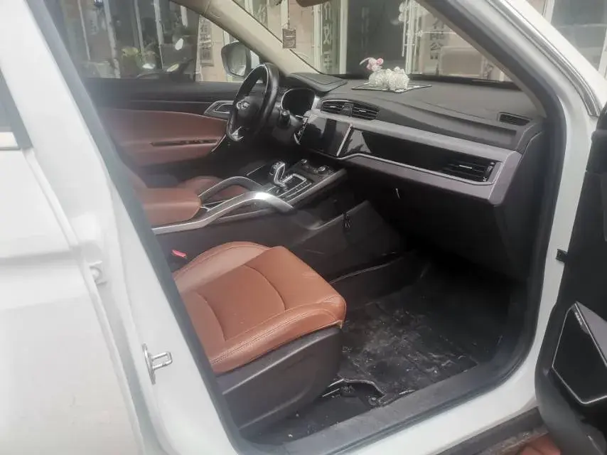 2021 GEELY AZKARRA thumbnail 3