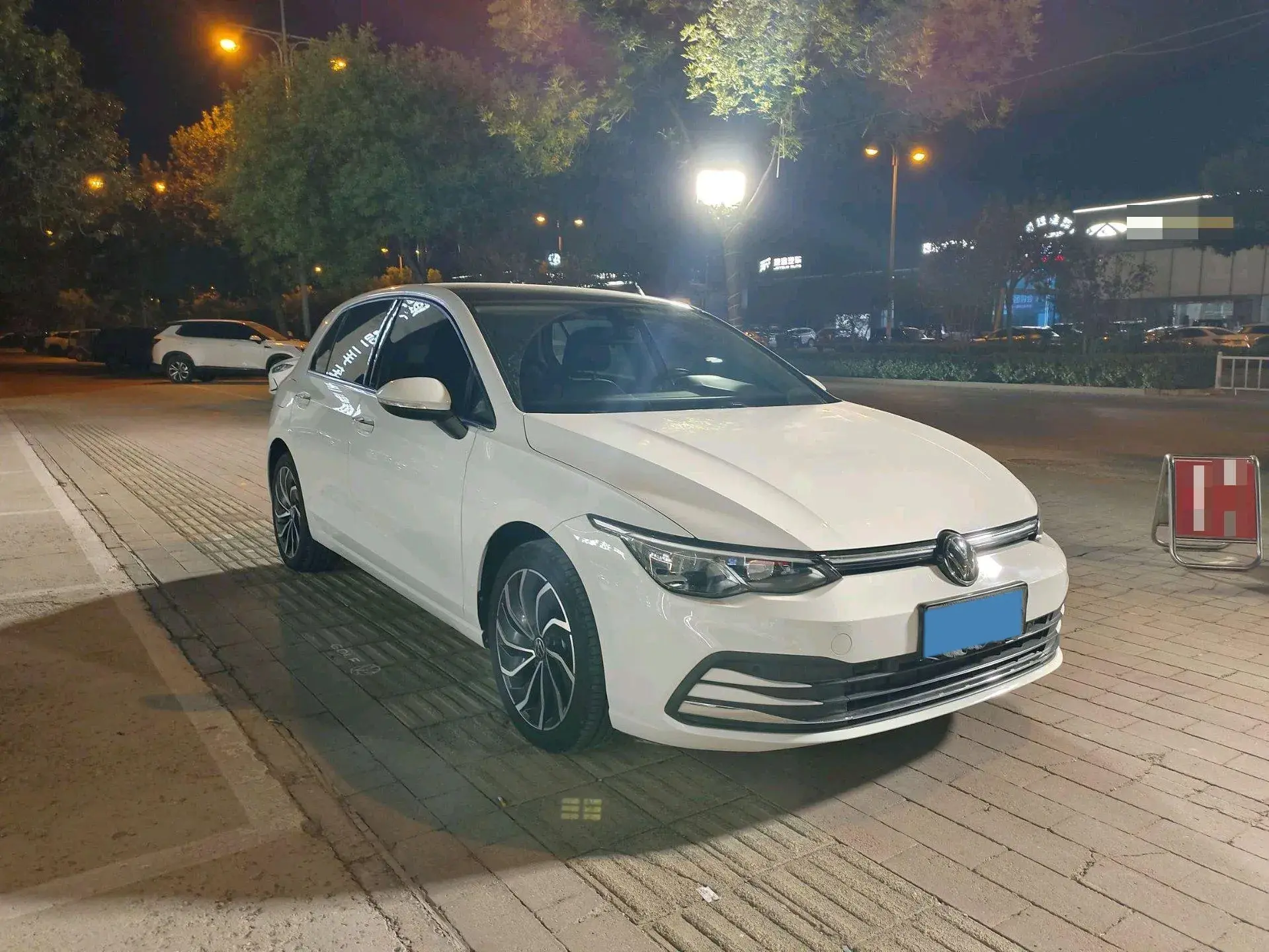 2021 VOLKSWAGEN GOLF thumbnail 3