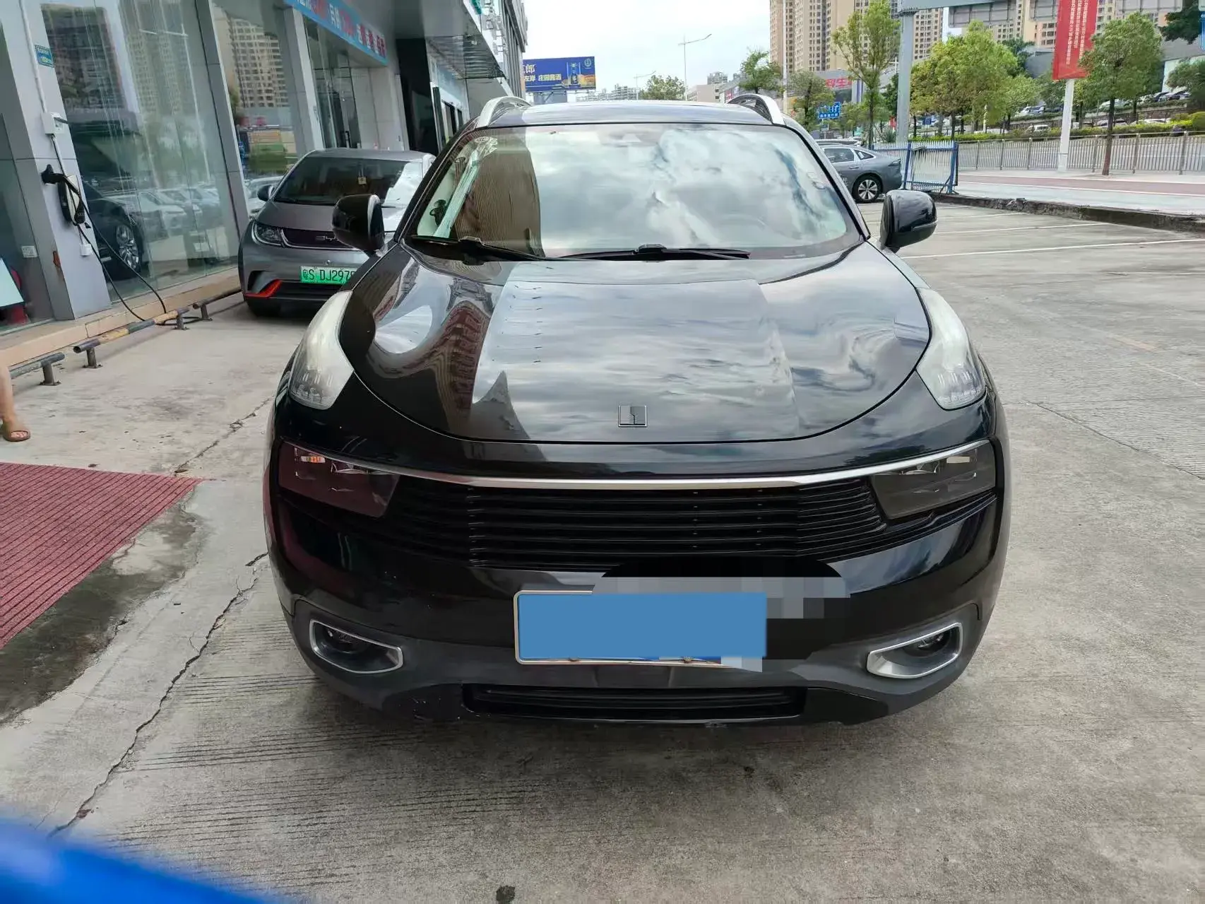 2018 LYNK&CO 01 thumbnail 2