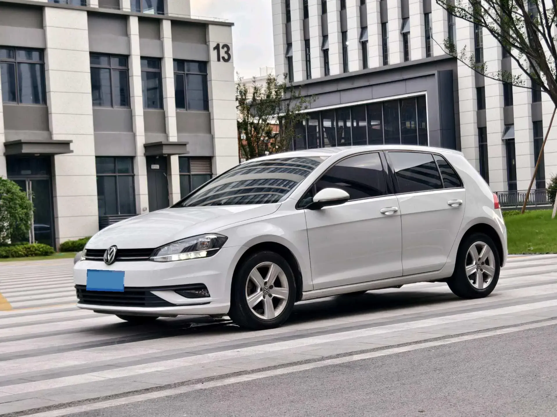 2018 VOLKSWAGEN GOLF thumbnail 2