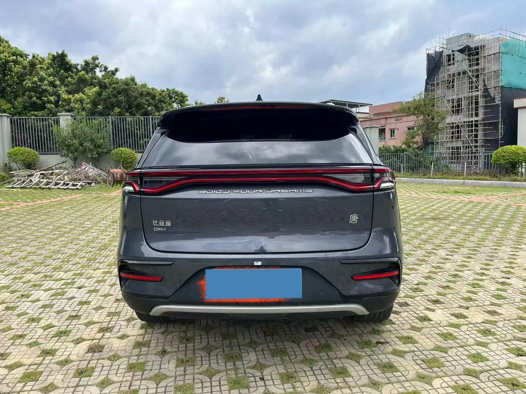 2023 BYD TANG thumbnail 4