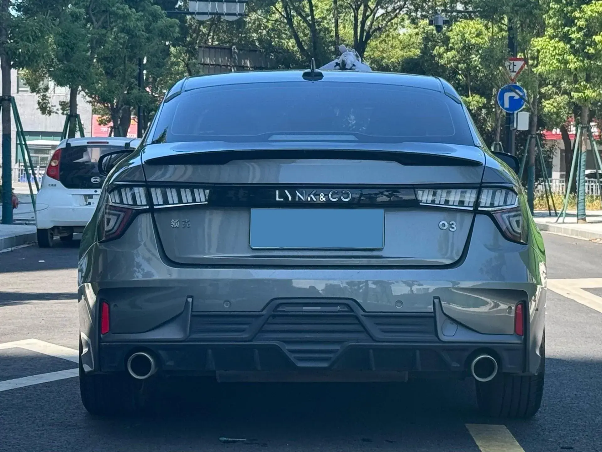 2021 LYNK&CO 03 thumbnail 4