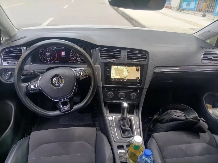 2020 VOLKSWAGEN GOLF thumbnail 2