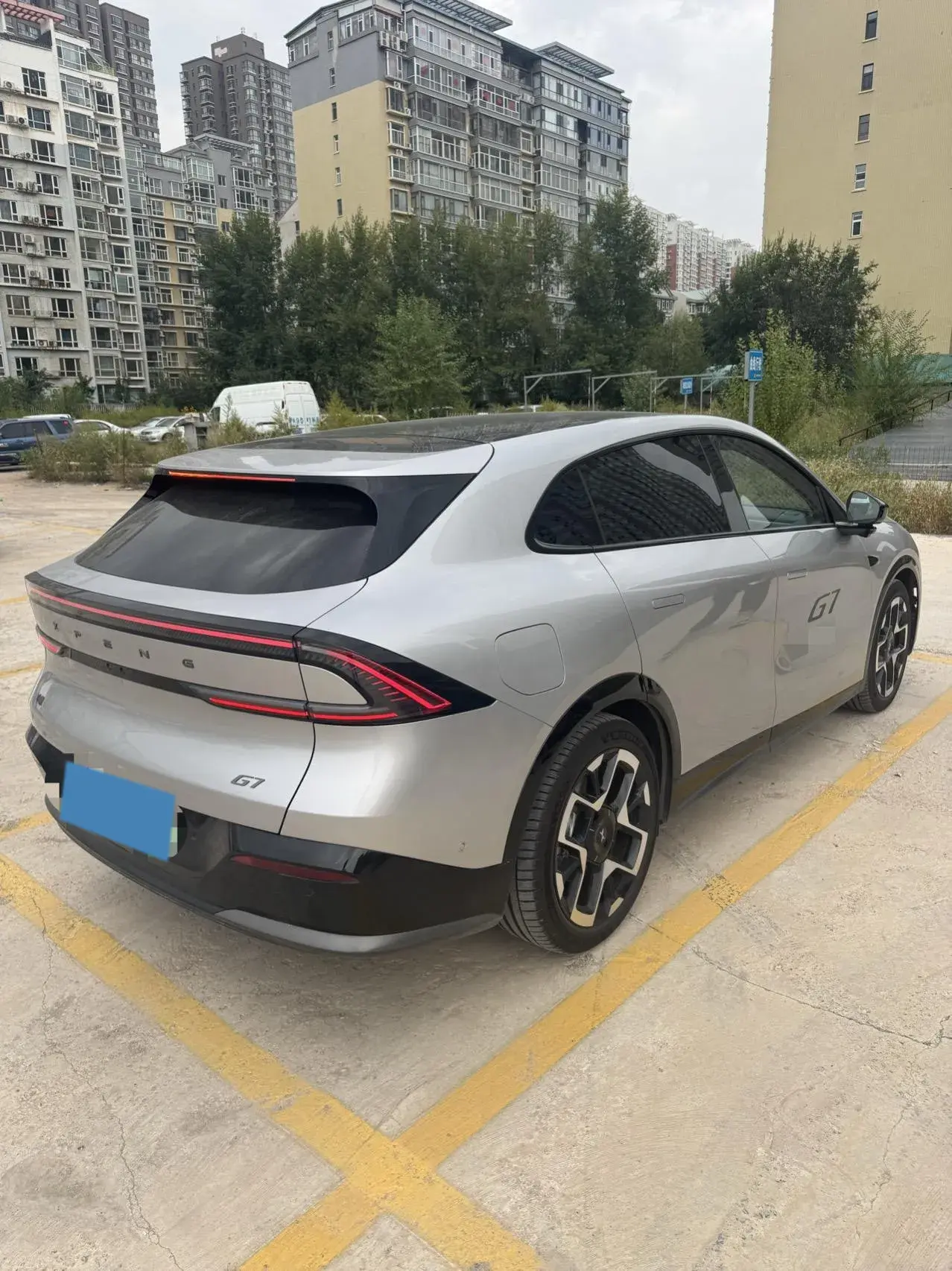 2025 XPENG G7 thumbnail 2