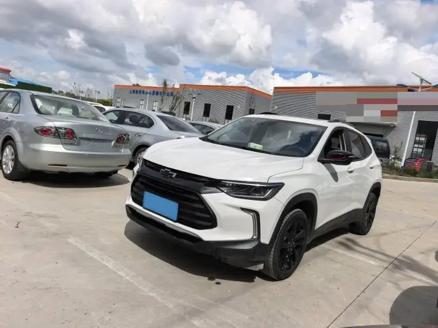 2019 CHEVROLET TRAX view 1