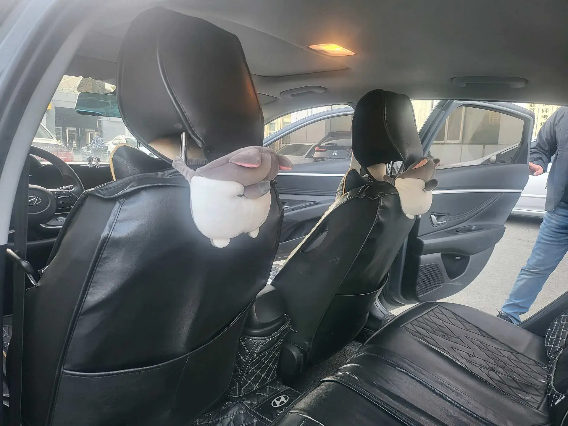 2021 HYUNDAI ELANTRA thumbnail 4