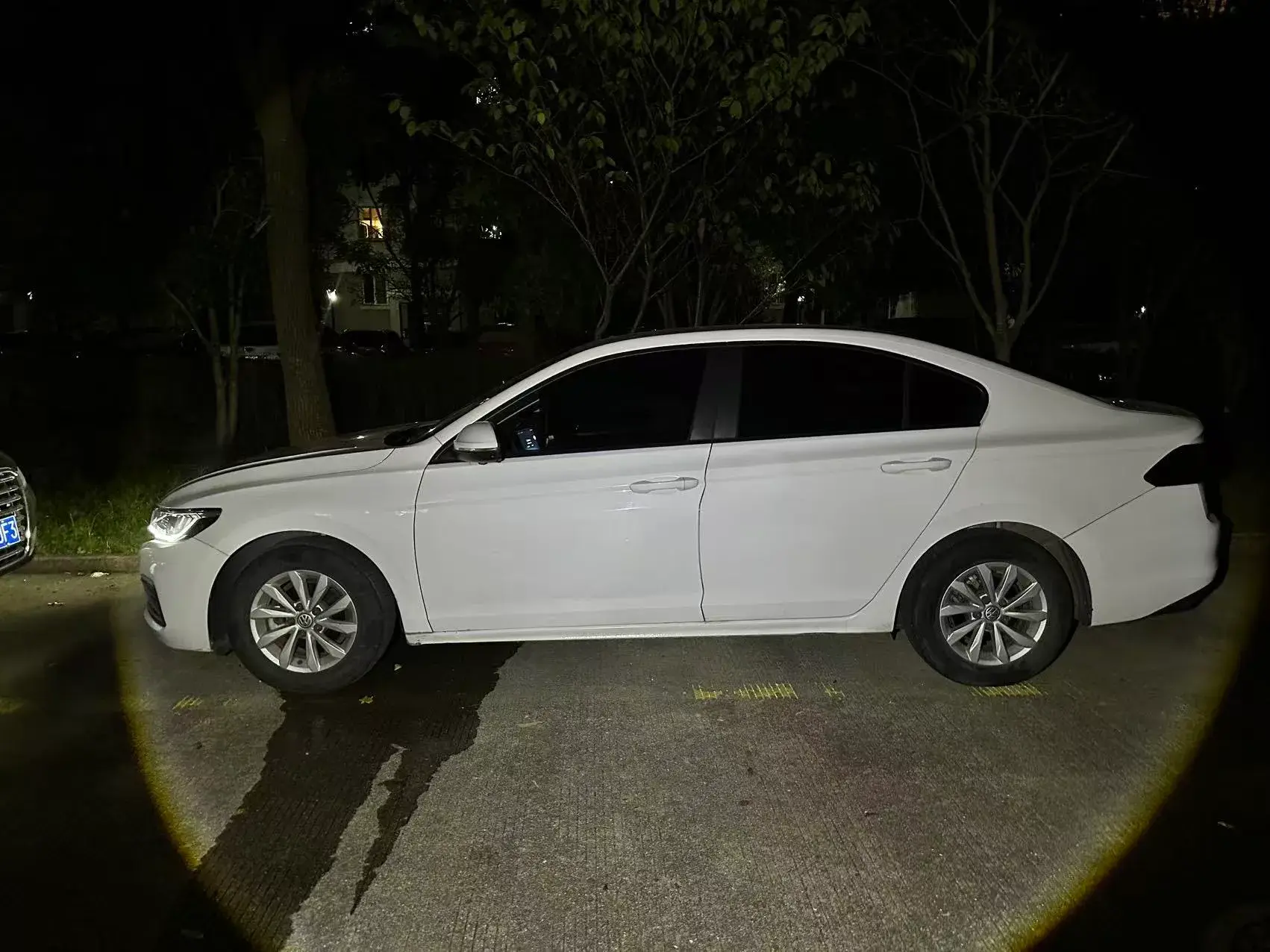 2019 VOLKSWAGEN BORA thumbnail 4