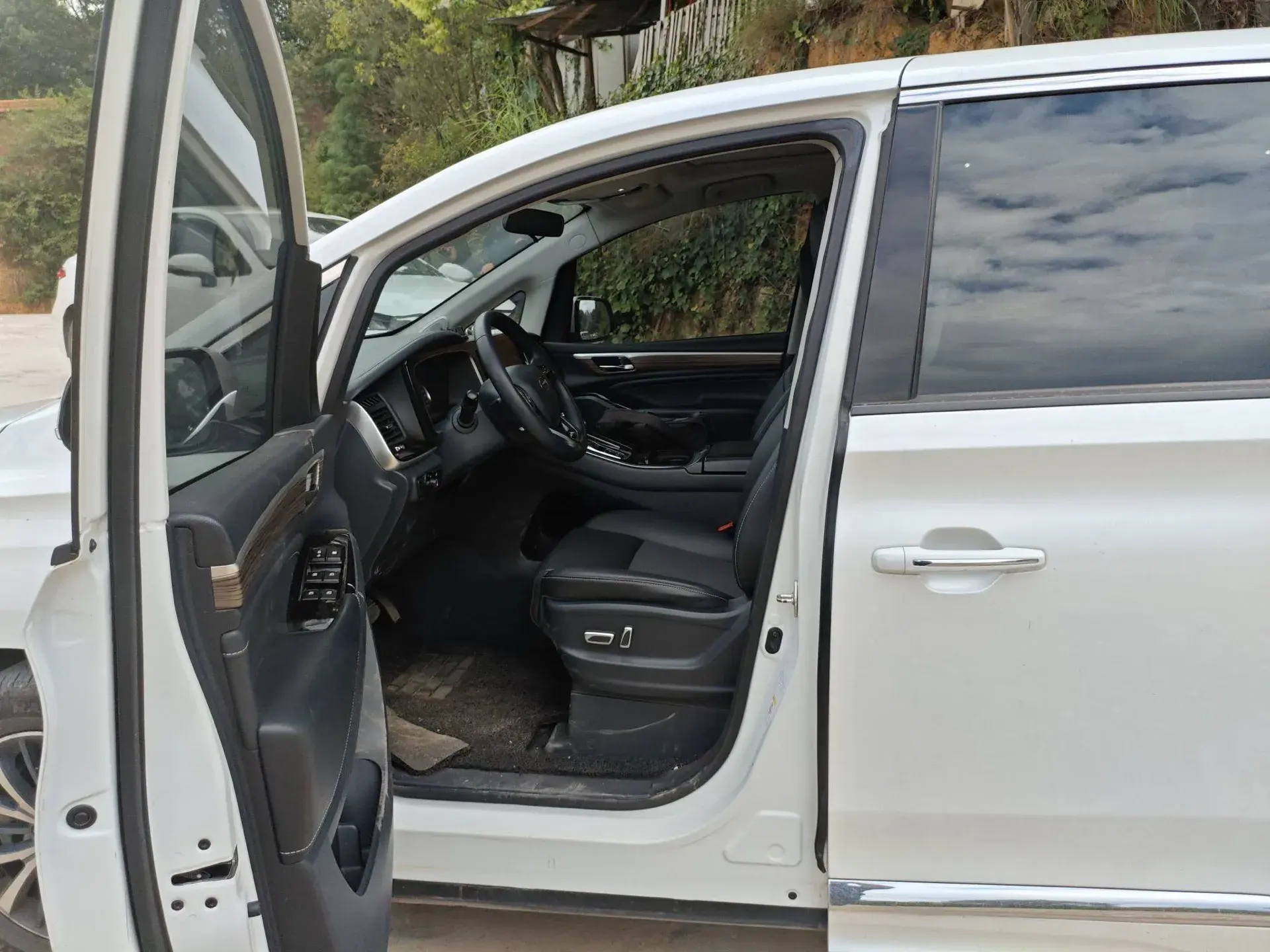 2023 GAC TRUMPCHI thumbnail 2